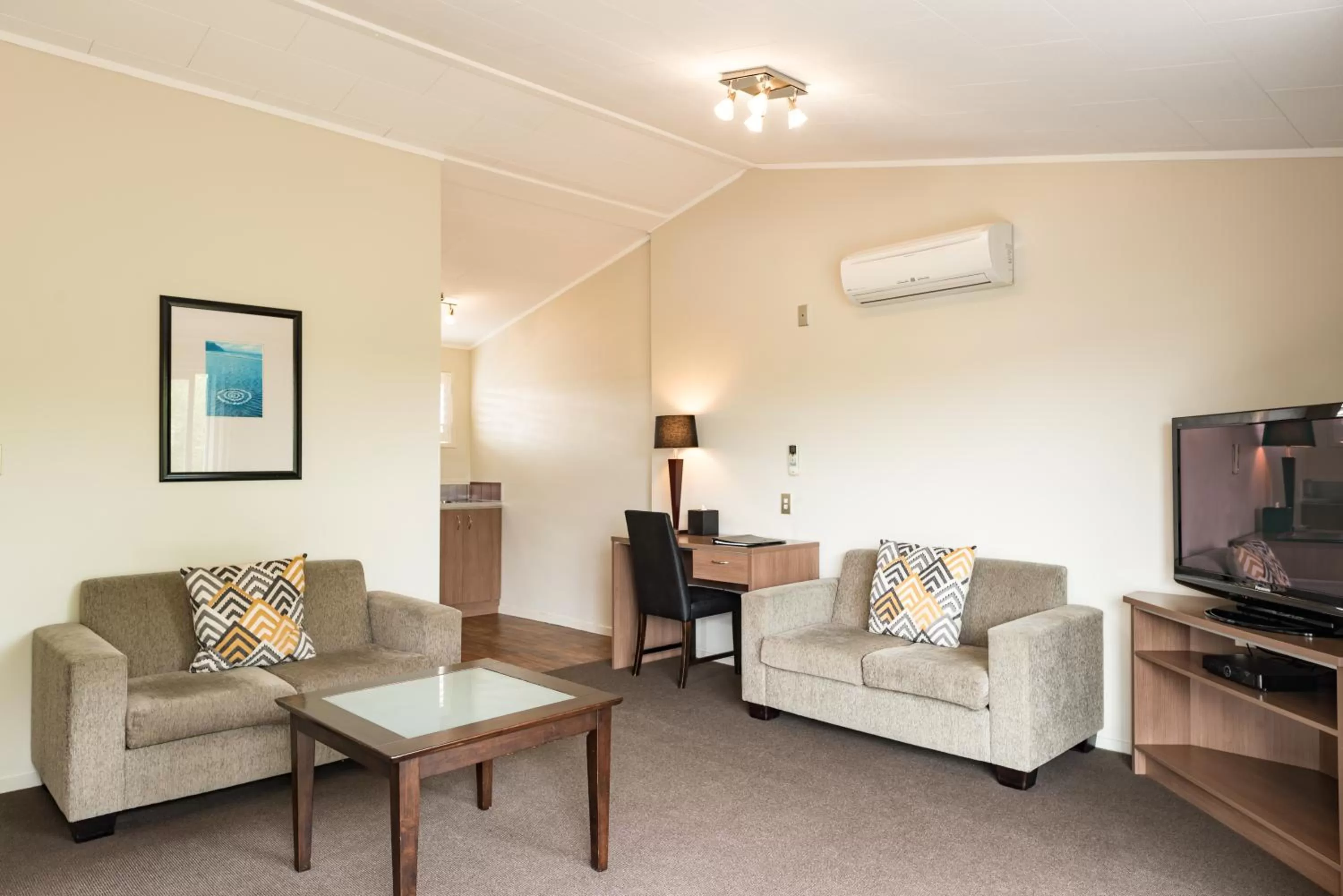 Suncourt Hotel & Conference Centre