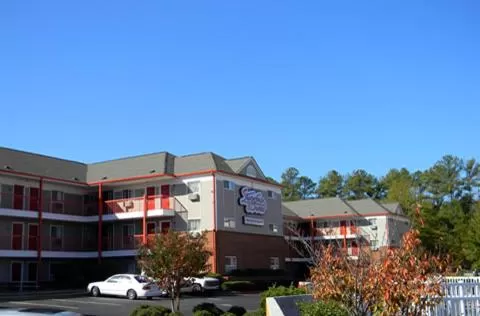 Property building in Stay Inn & Suites - Stockbridge