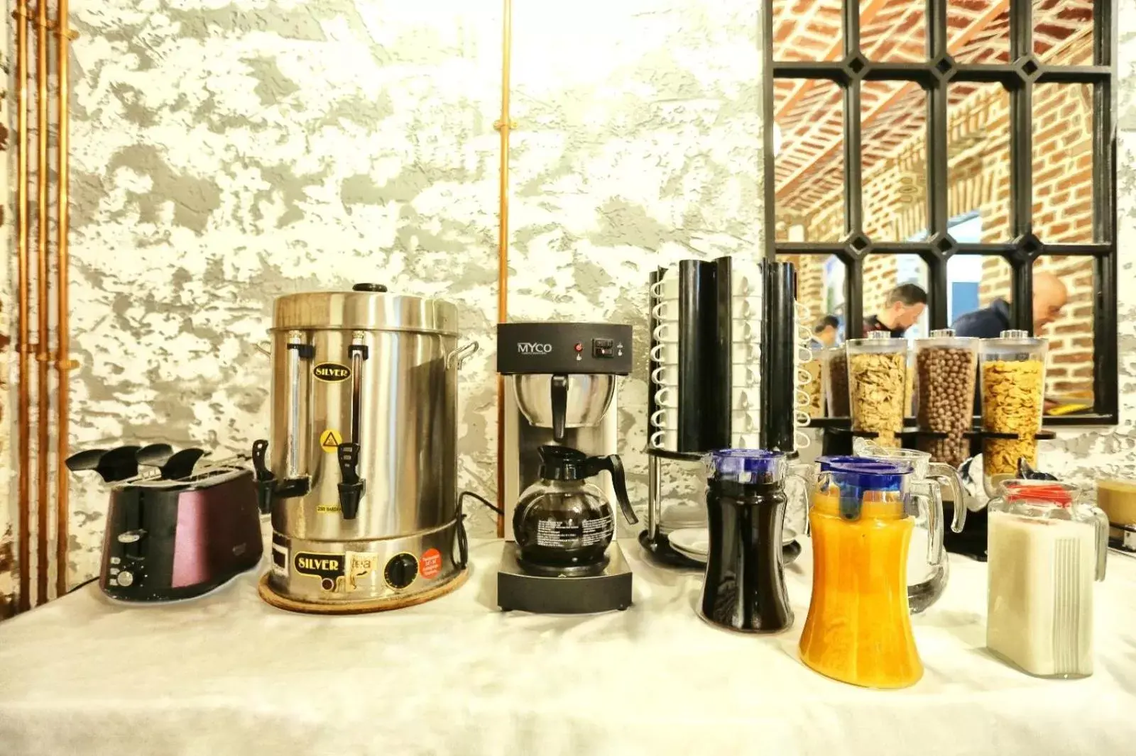 Coffee/tea facilities in Royal Tophane