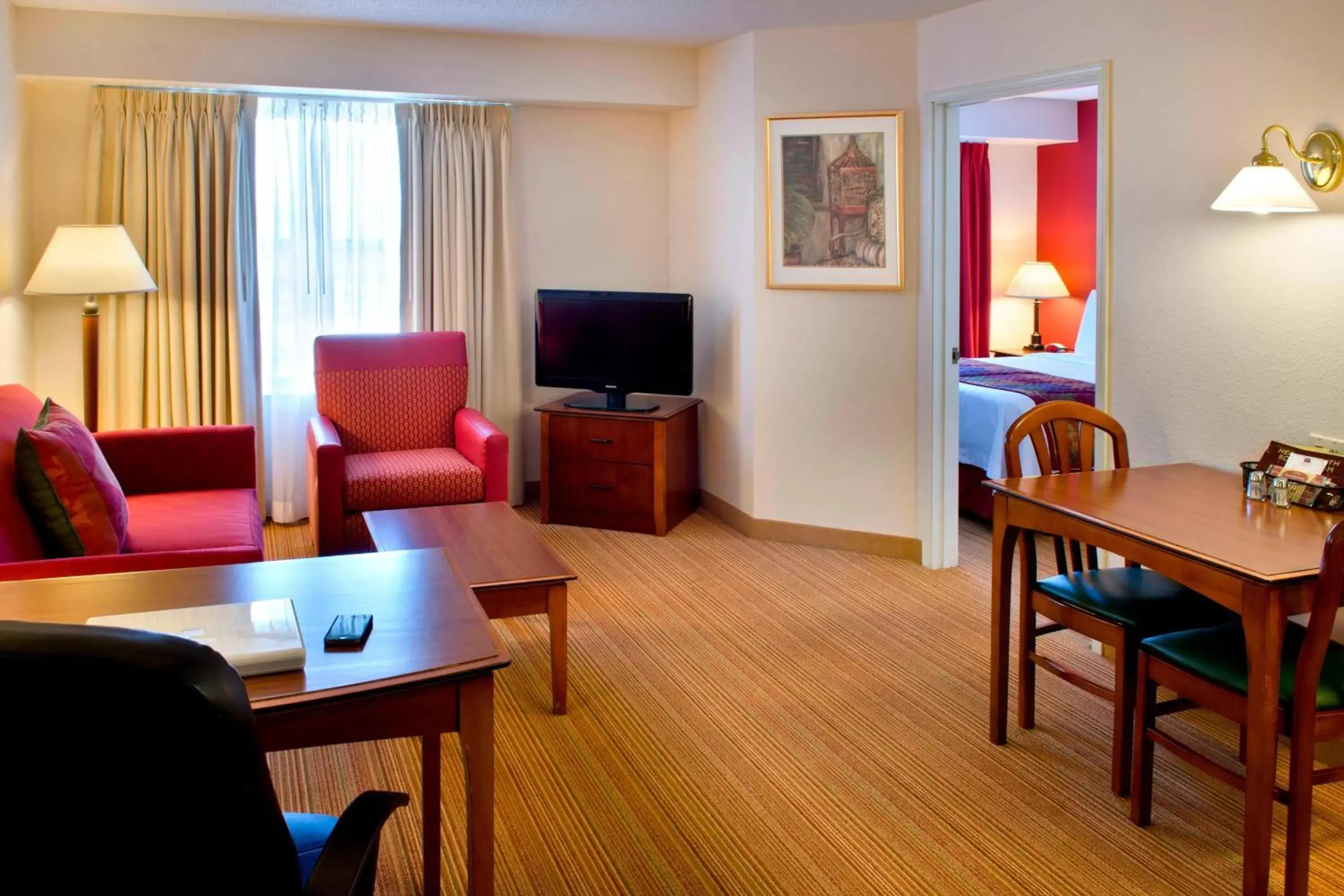 Bedroom, TV/Entertainment Center in Residence Inn Boston Andover