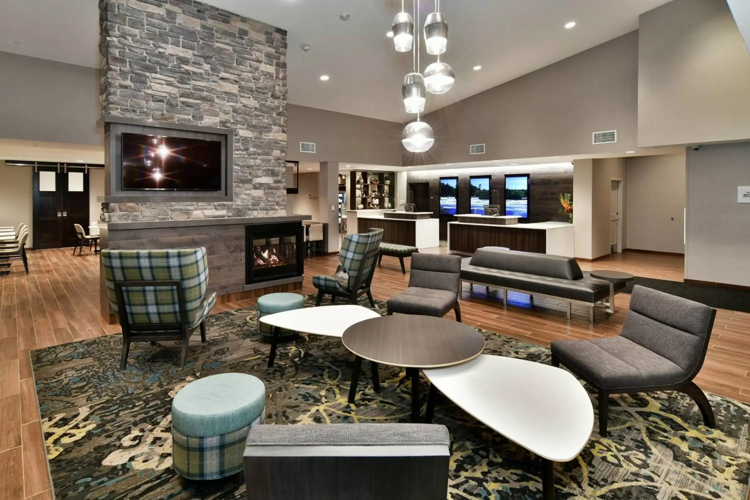 Lobby or reception, Lounge/Bar in Residence Inn by Marriott Eau Claire