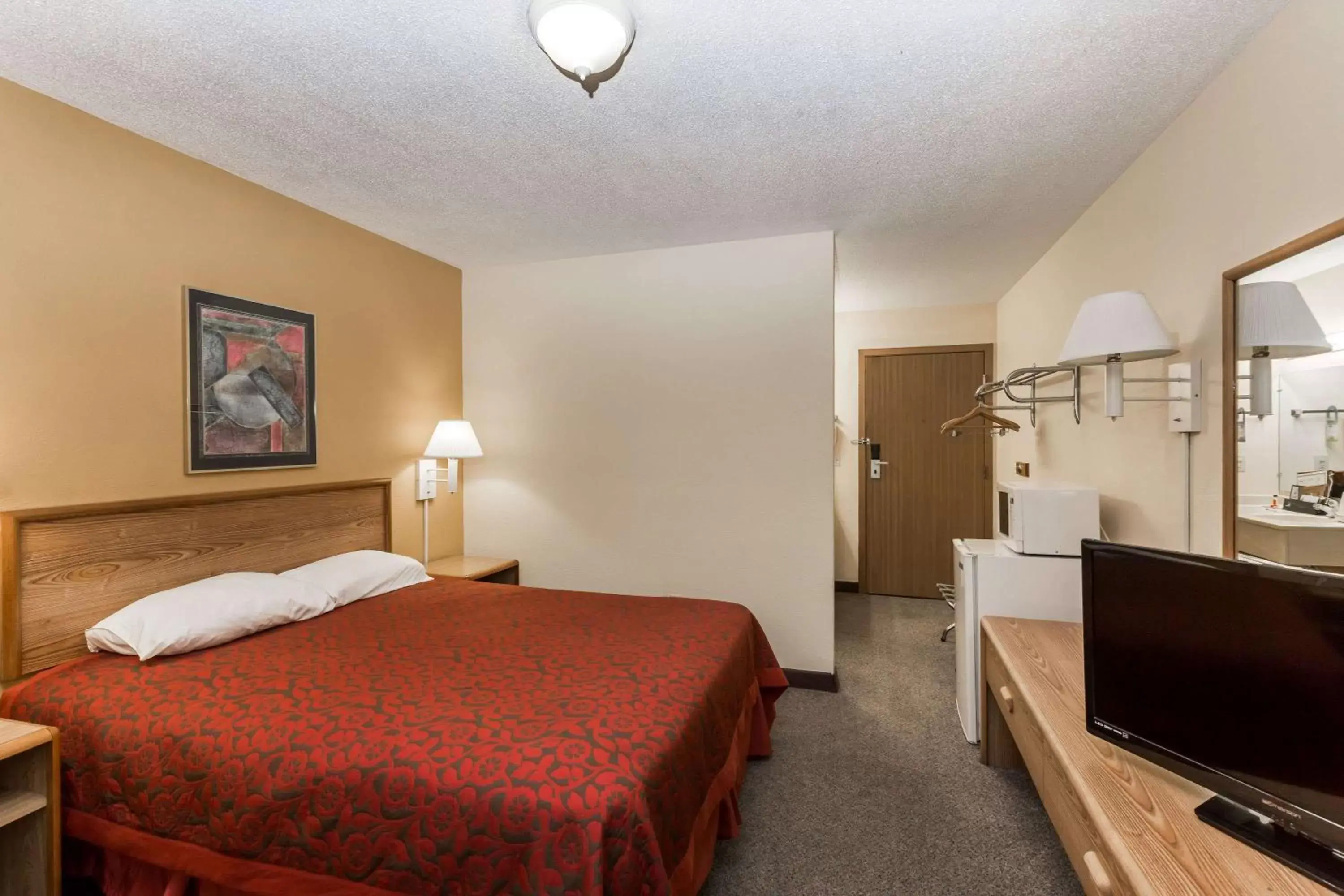 Photo of the whole room, Bed in Days Inn by Wyndham Atlantic