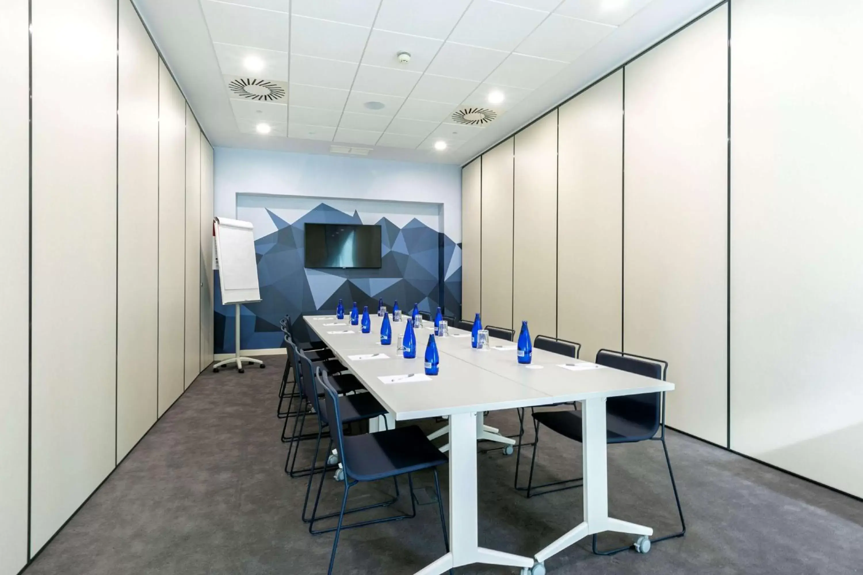 Meeting/conference room in Hampton By Hilton Alcobendas Madrid