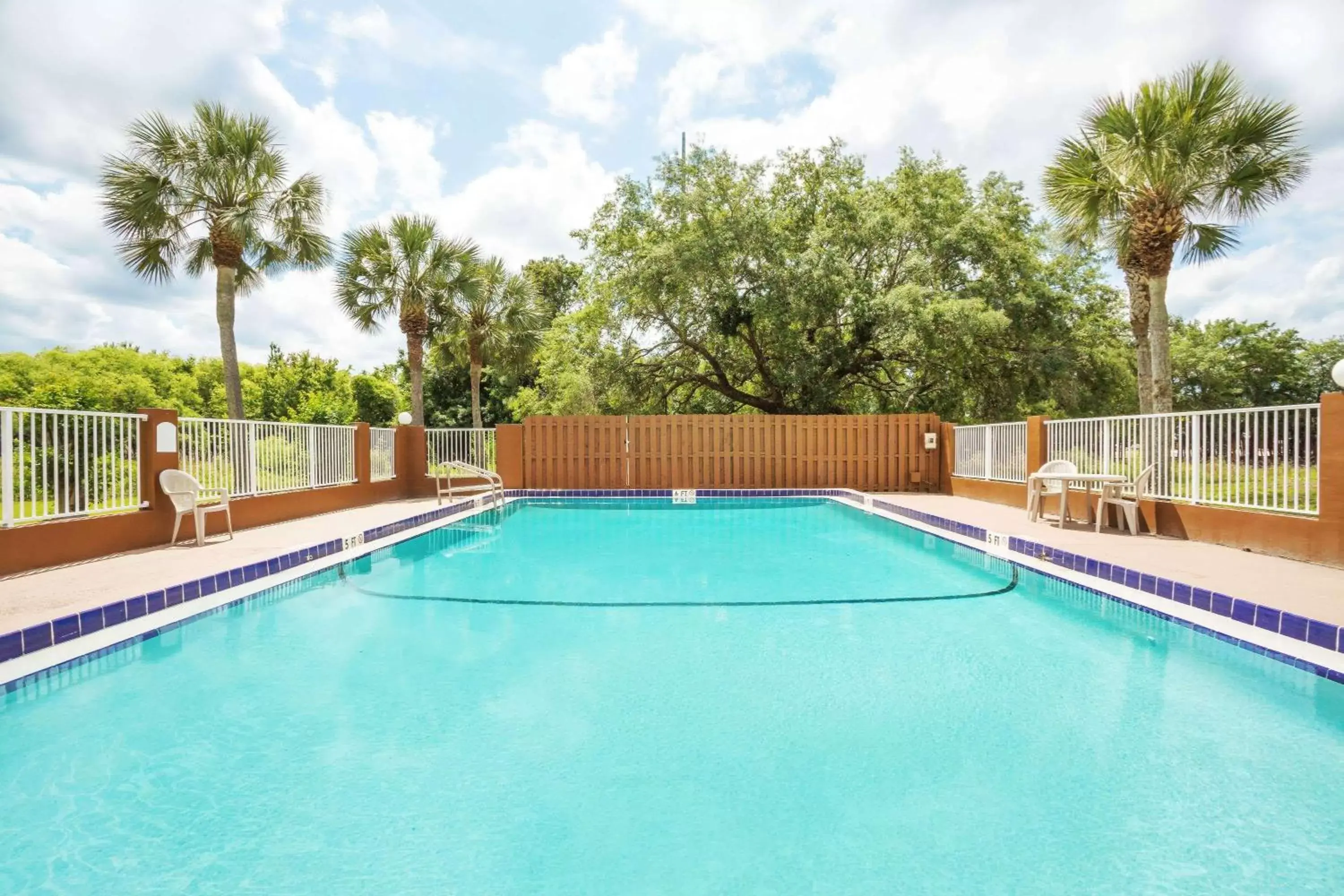 On site, Swimming Pool in Super 8 by Wyndham St. Augustine