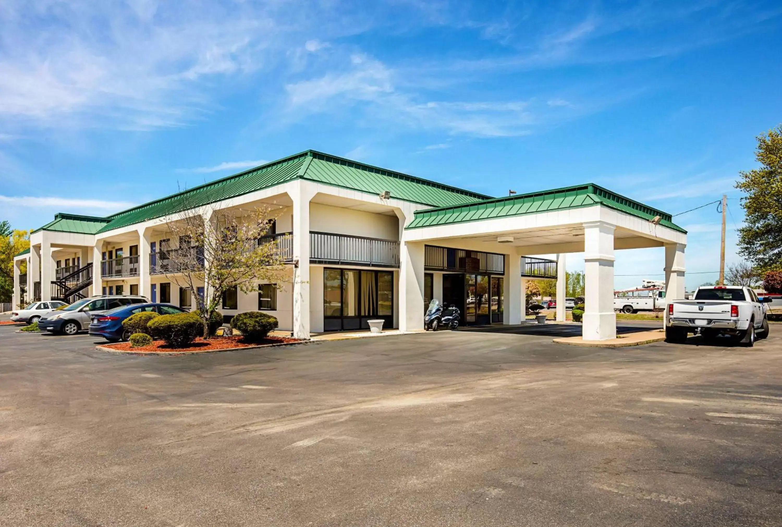 Property Building in Motel 6-Covington, TN