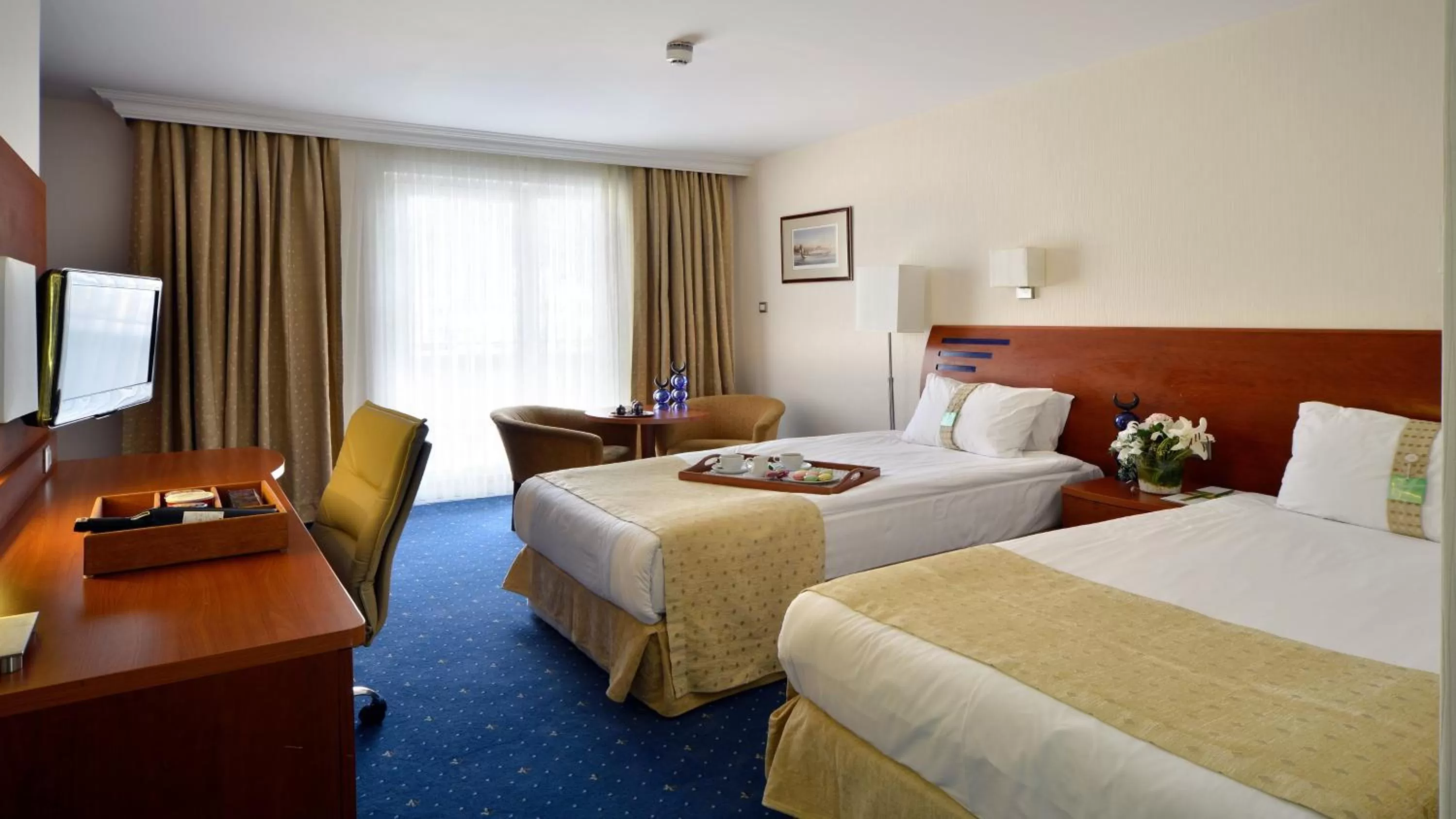 Photo of the whole room, Bed in Holiday Inn Istanbul City by IHG