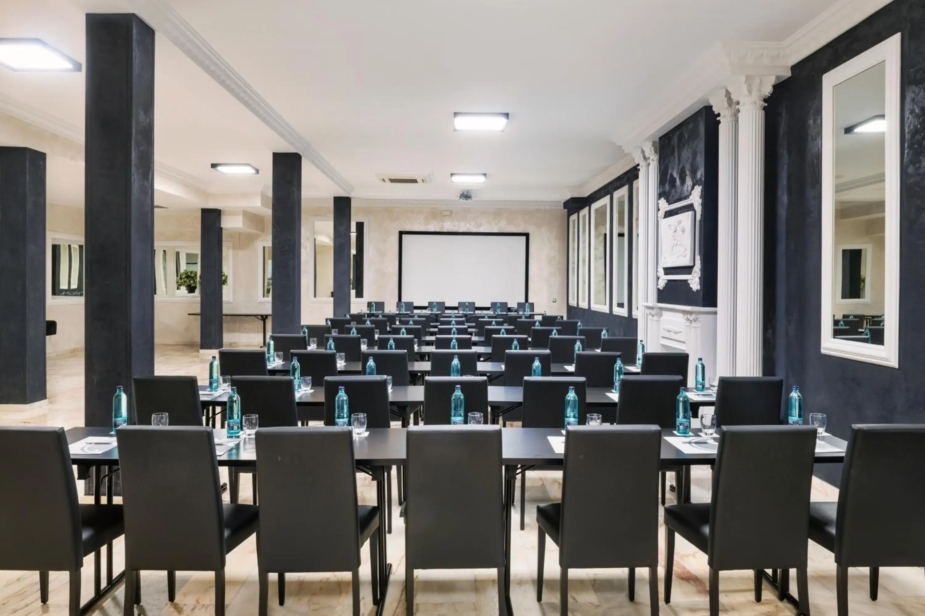 Meeting/conference room in Salles Hotels Marina Portals