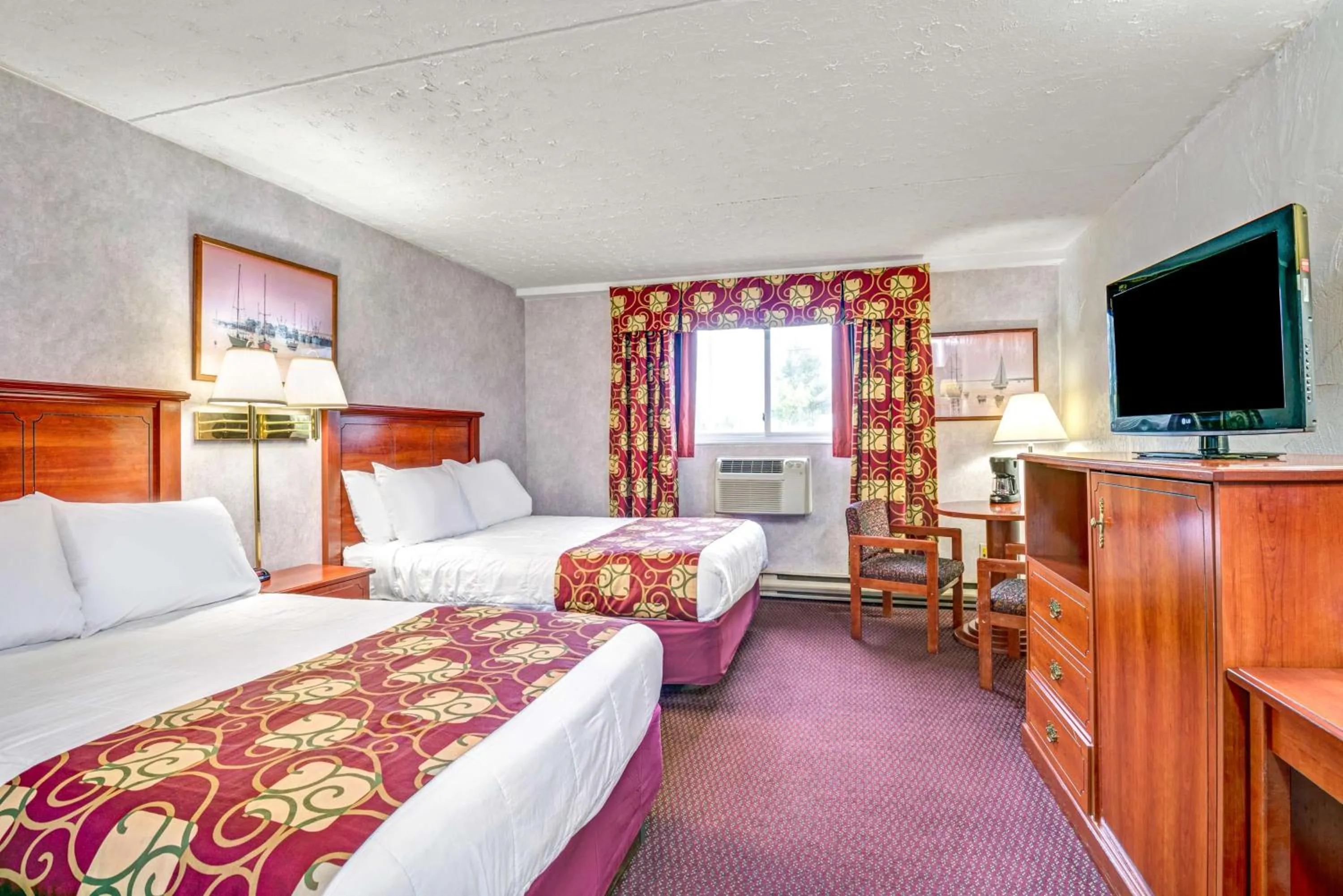 Deluxe Double Room with Two Double Beds - Non-Smoking in Days Inn by Wyndham Airport/Maine Mall