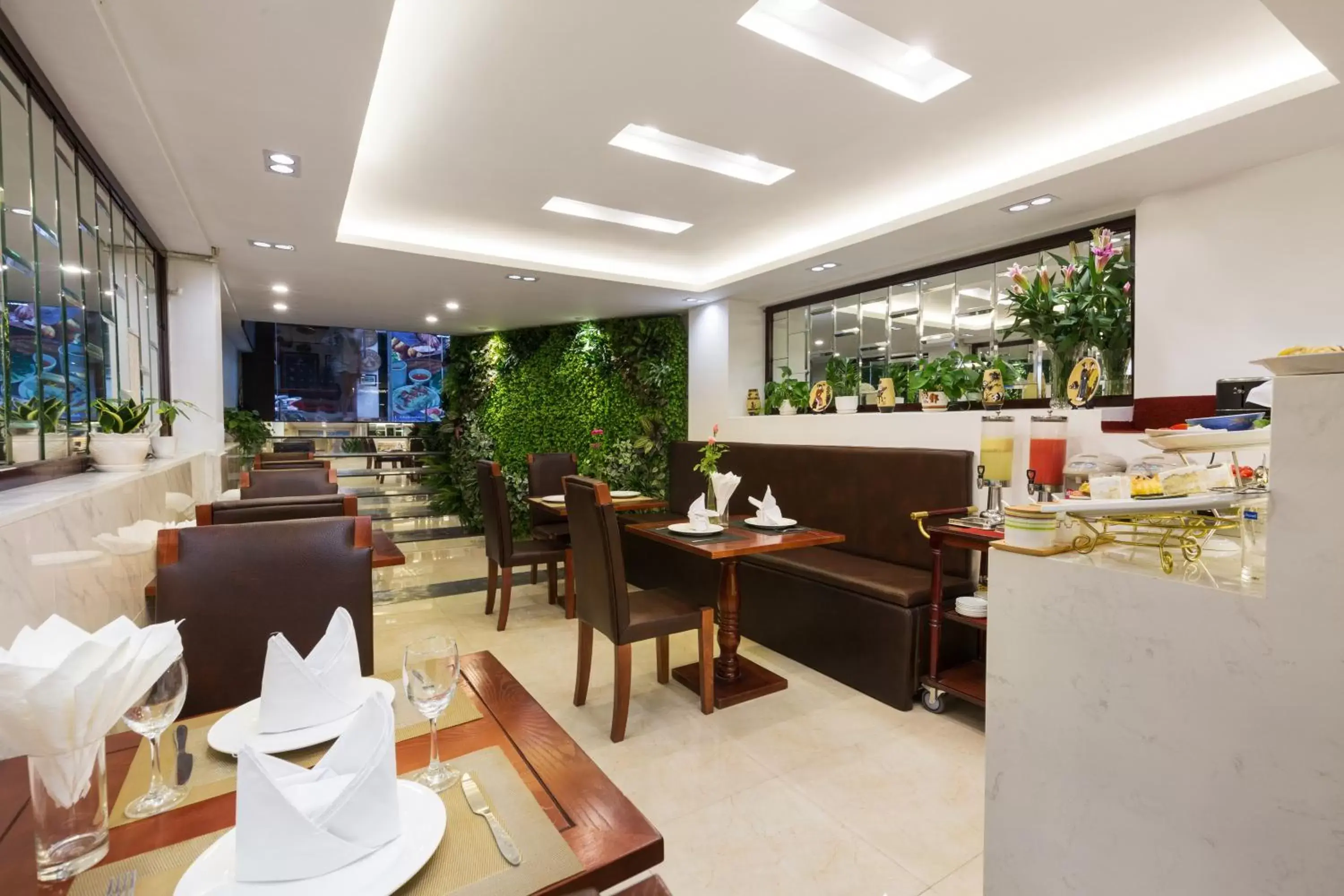 Restaurant/Places to Eat in Splendid Pearlight Hanoi