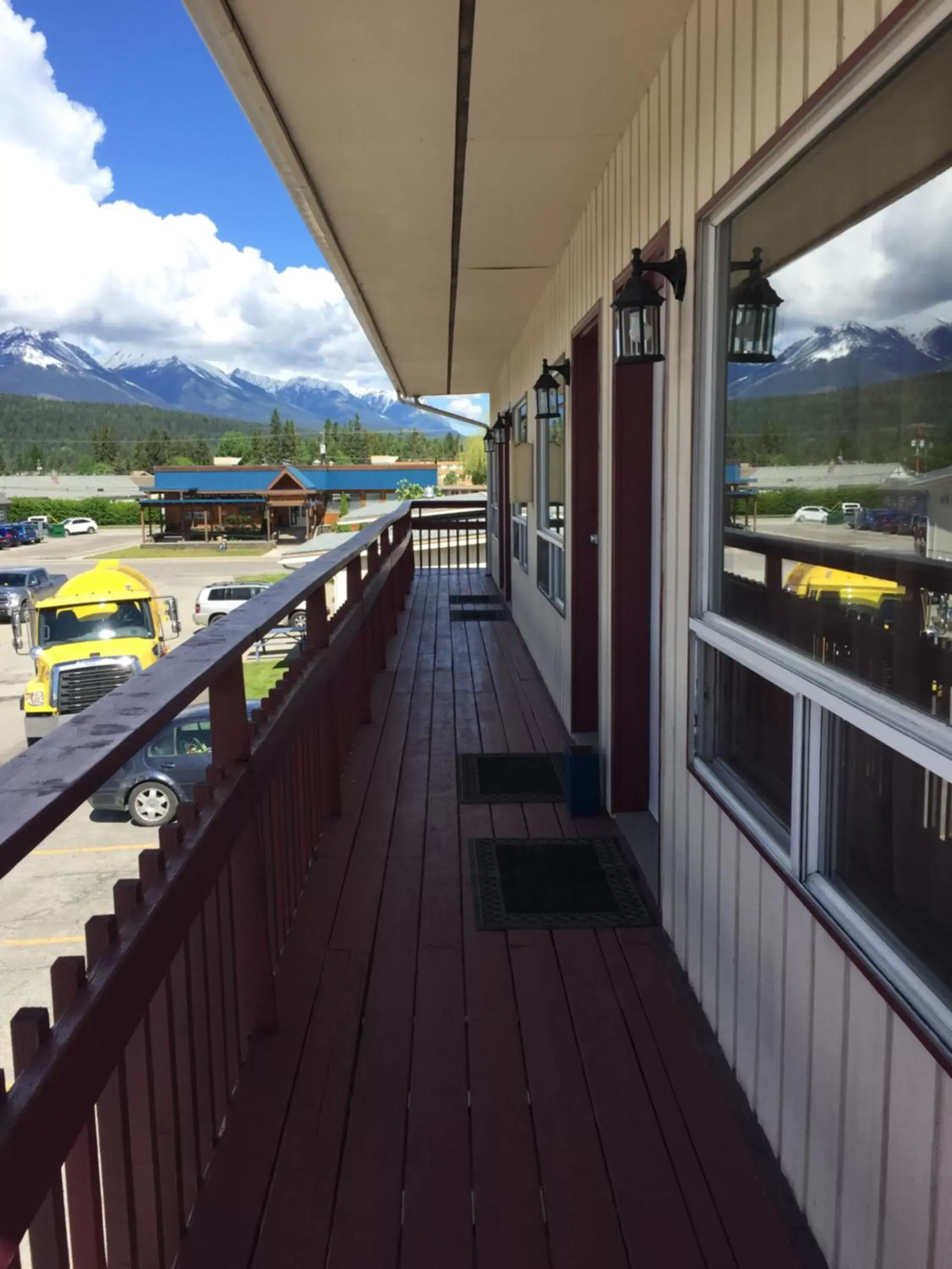 Property building, Balcony/Terrace in Rondo Motel