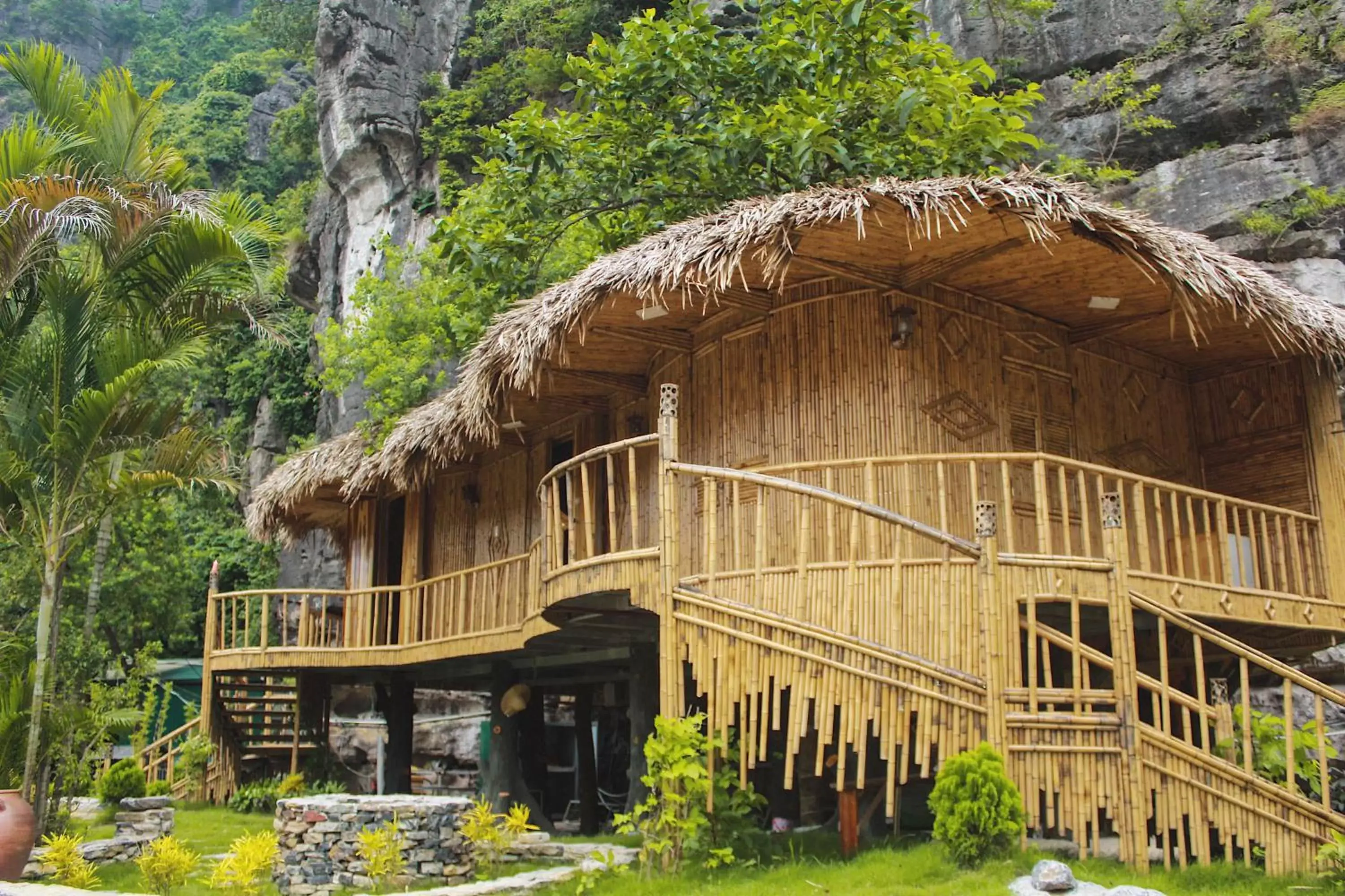 Garden view, Property Building in Mua Caves Ecolodge (Hang Mua)