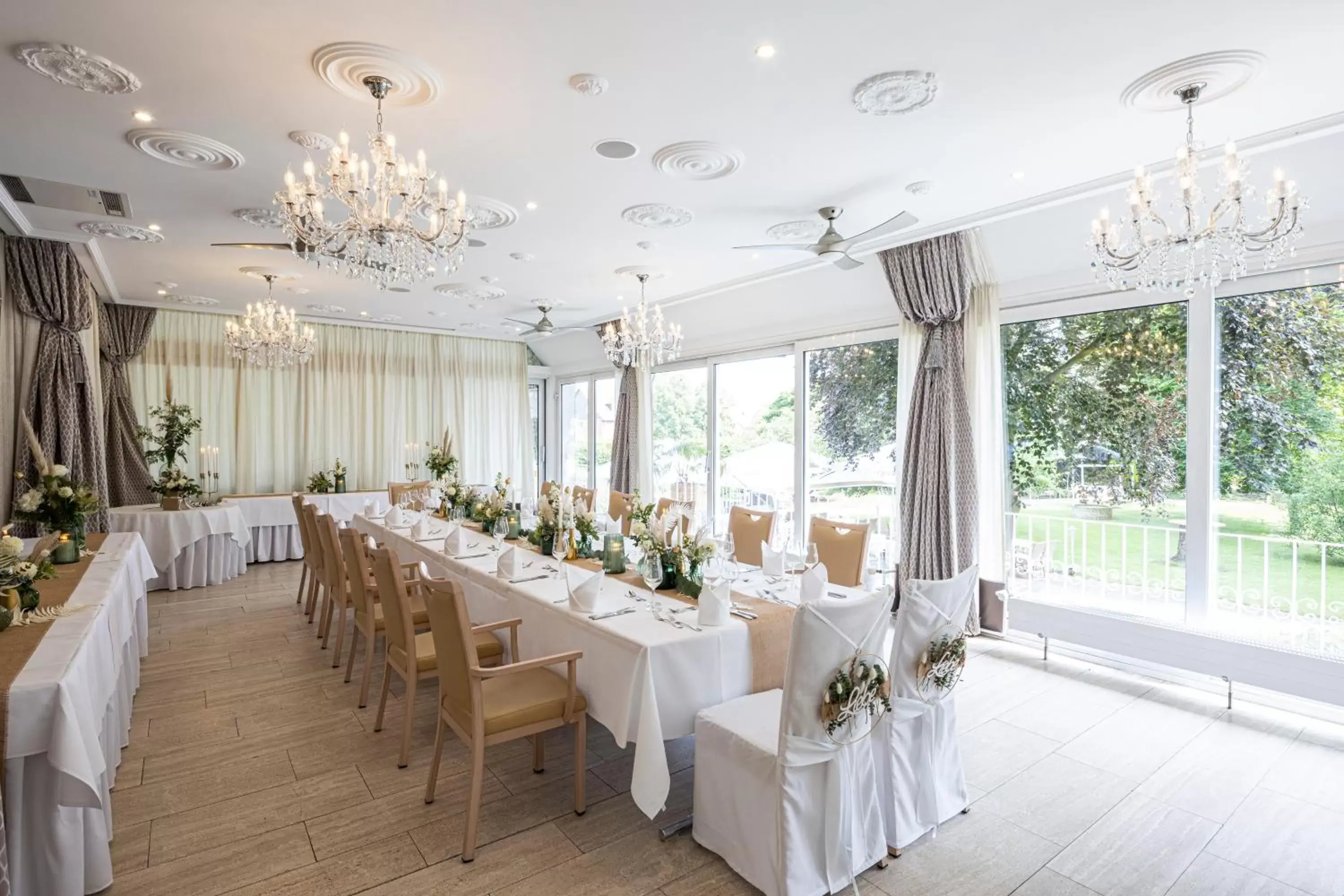 Restaurant/places to eat, Banquet Facilities in Parkhotel Bilm im Glück am Stadtrand Hannovers