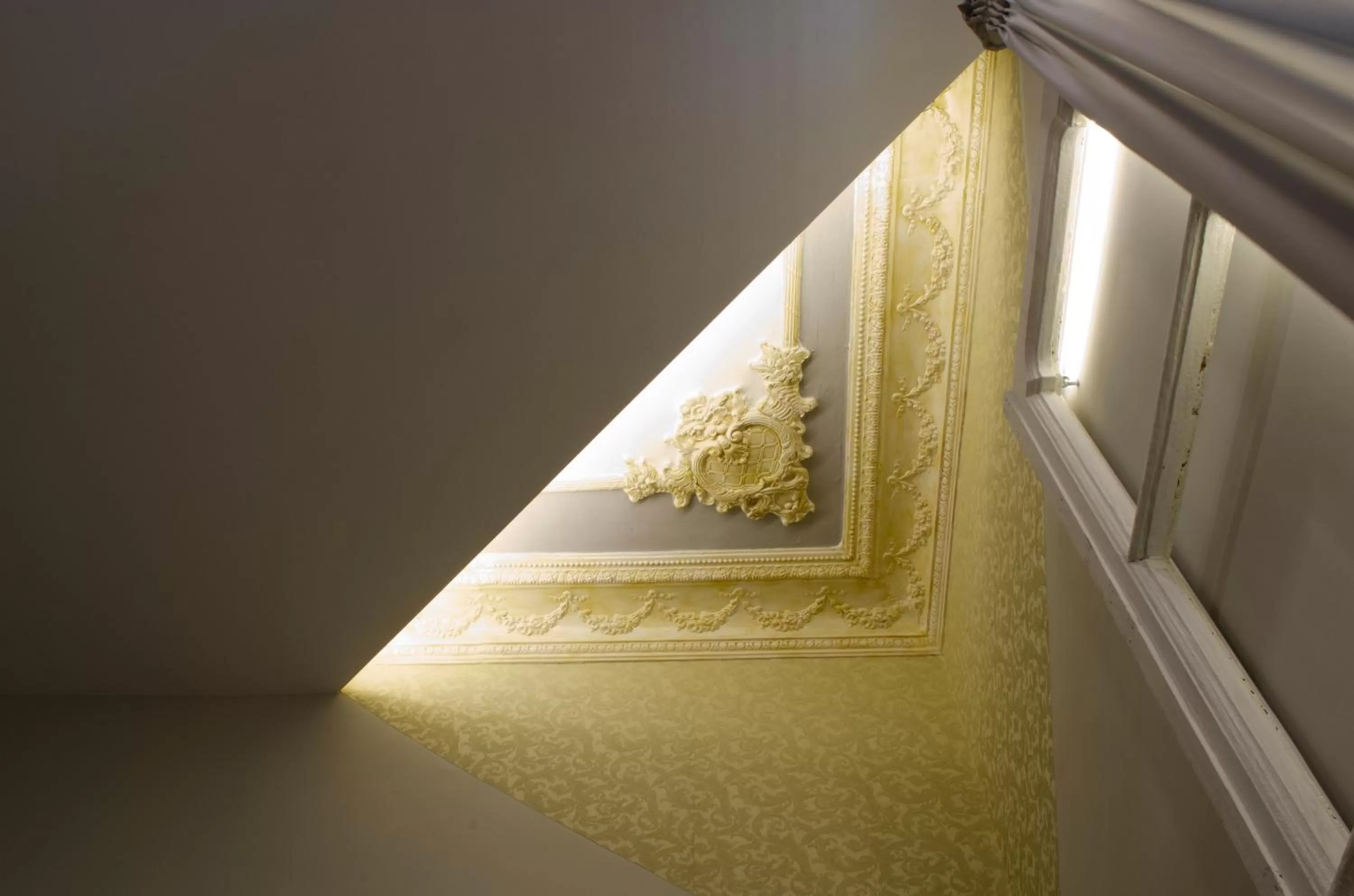 Decorative detail in Napoli Svelata