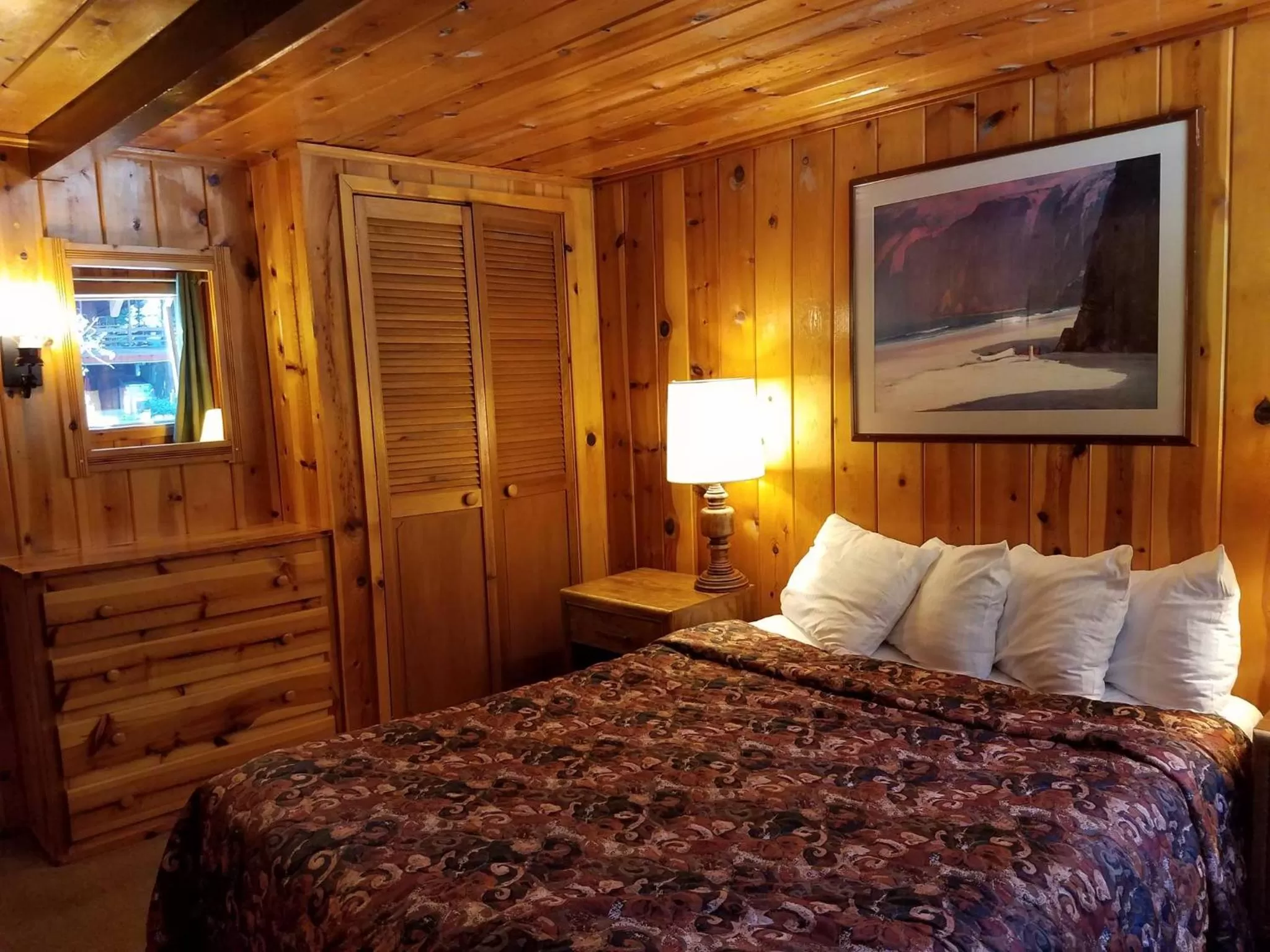 Bed in Fern River Resort