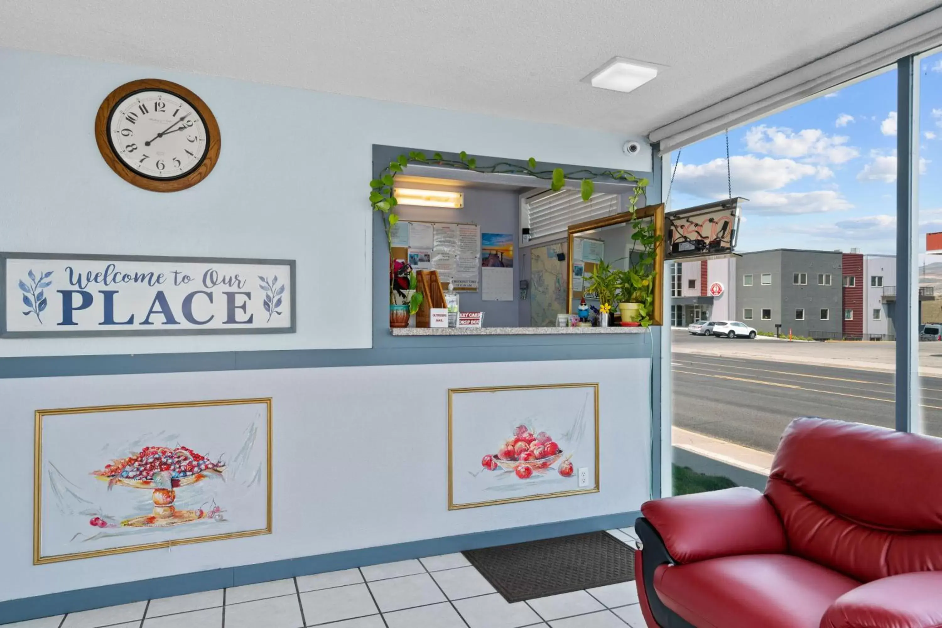 Lobby or reception in Holiday Lodge Wenatchee