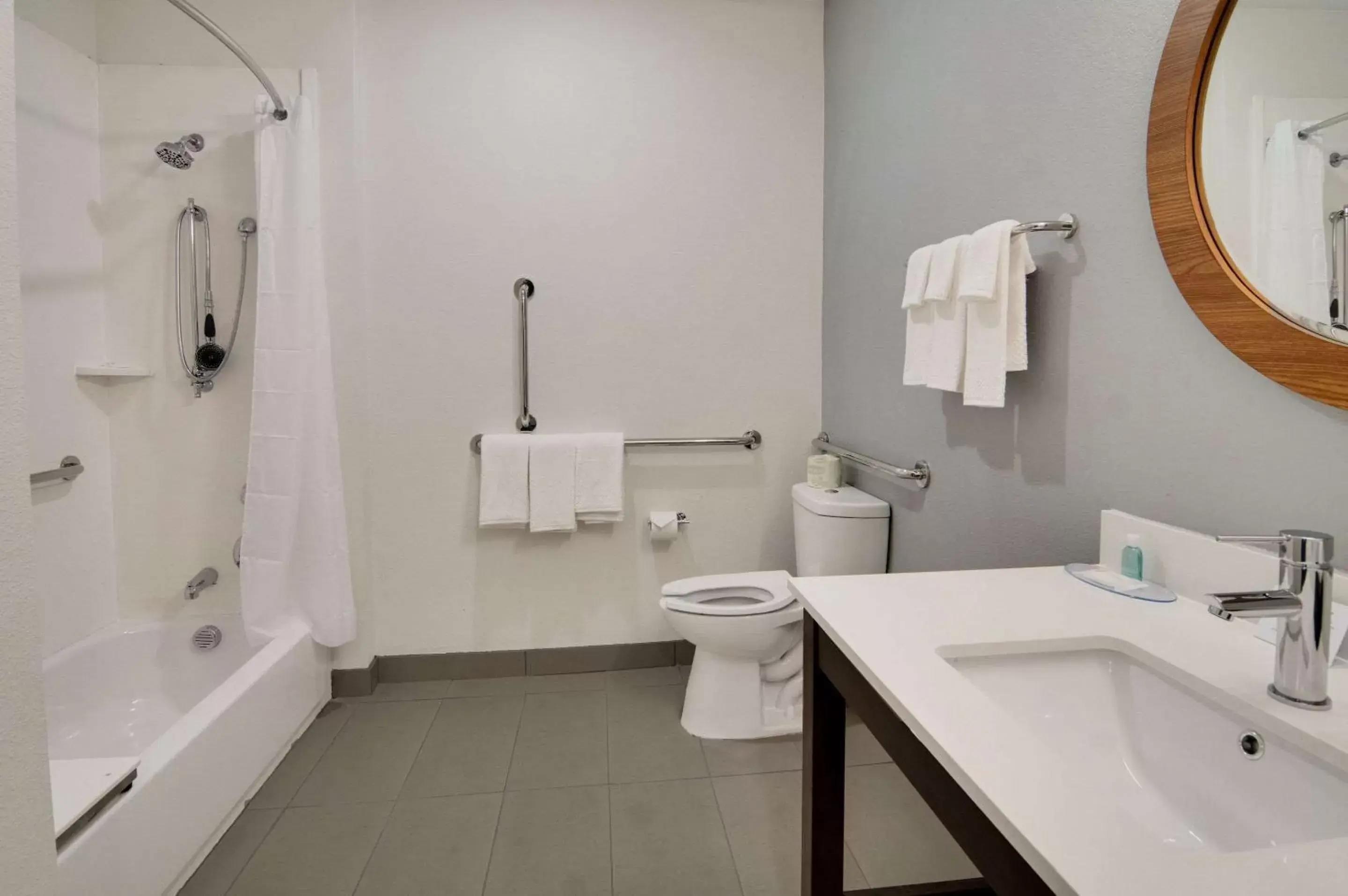 Bedroom, Bathroom in MainStay Suites Dallas Northwest - Irving