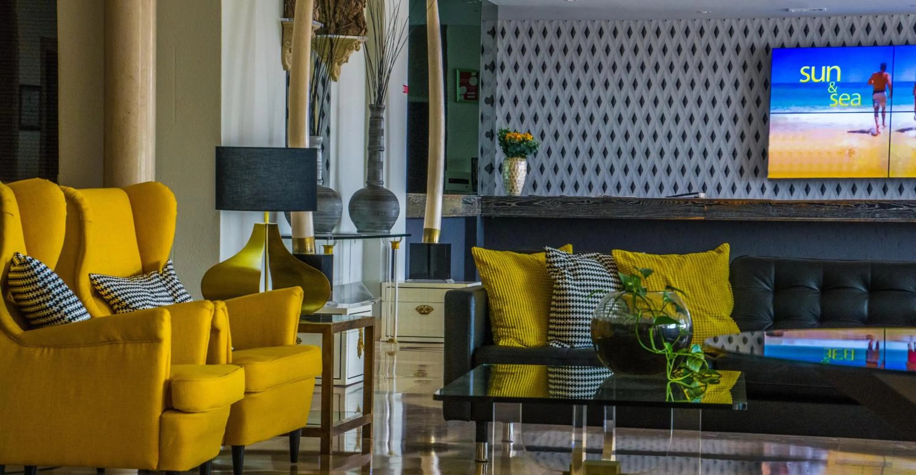 Lobby or reception in Luna Hotel da Oura