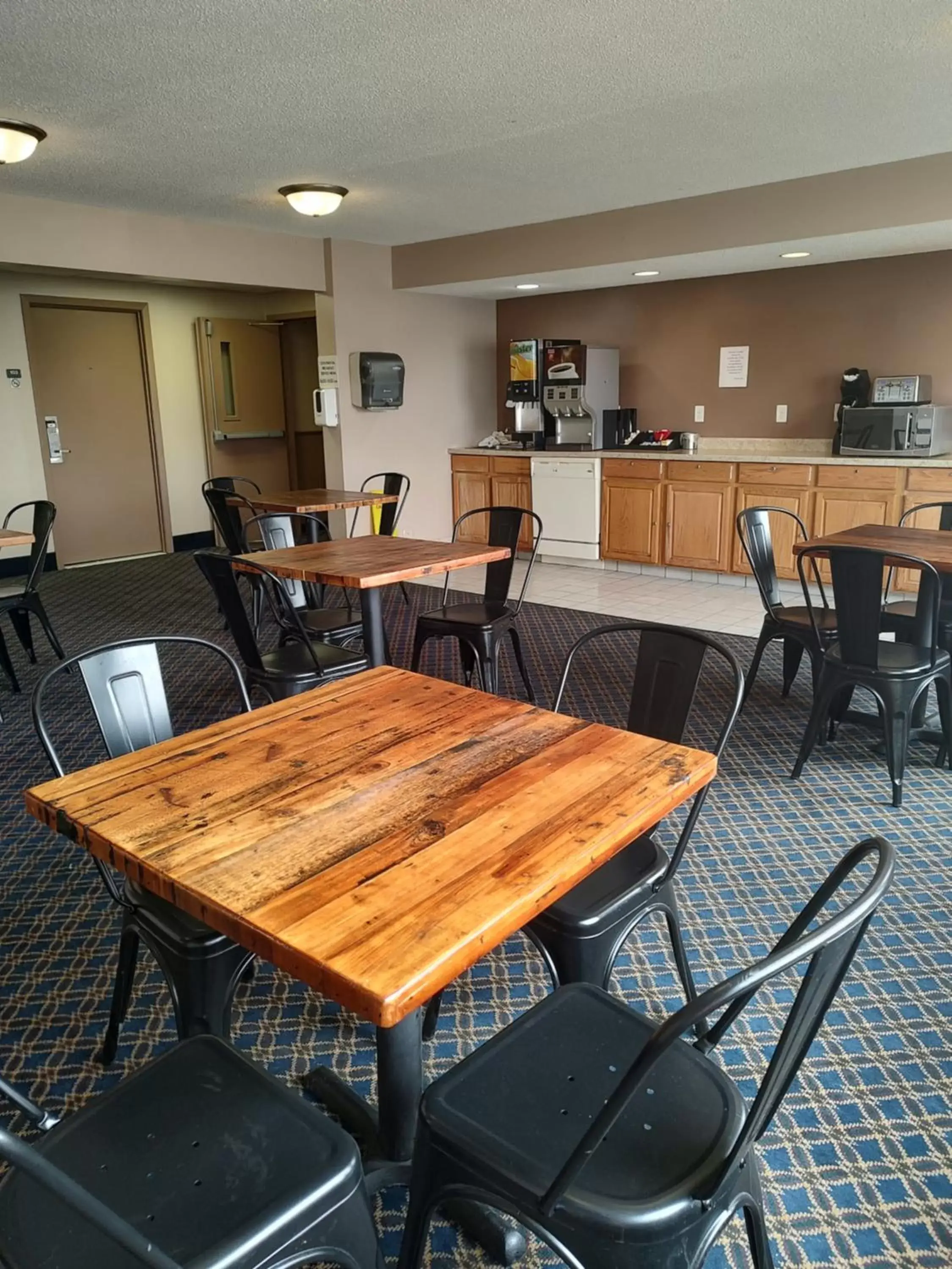 Dining area, Restaurant/Places to Eat in Rodeway Inn Fargo