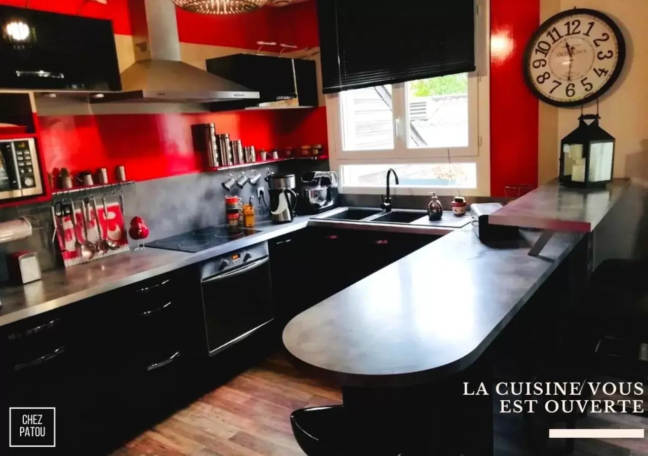 Kitchen/Kitchenette in Chez Patou