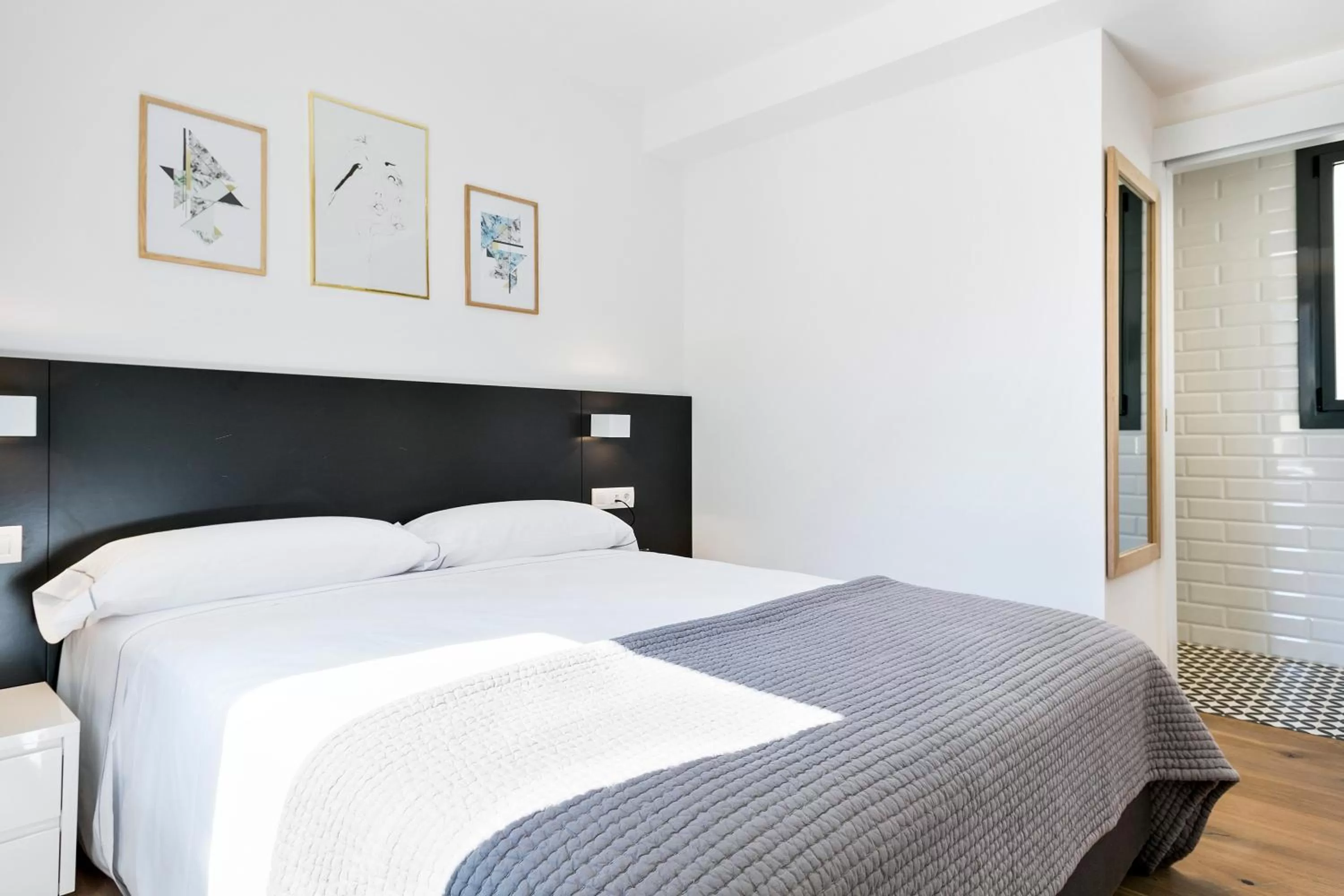 Decorative detail, Bed in Murmuri Residence Mercader