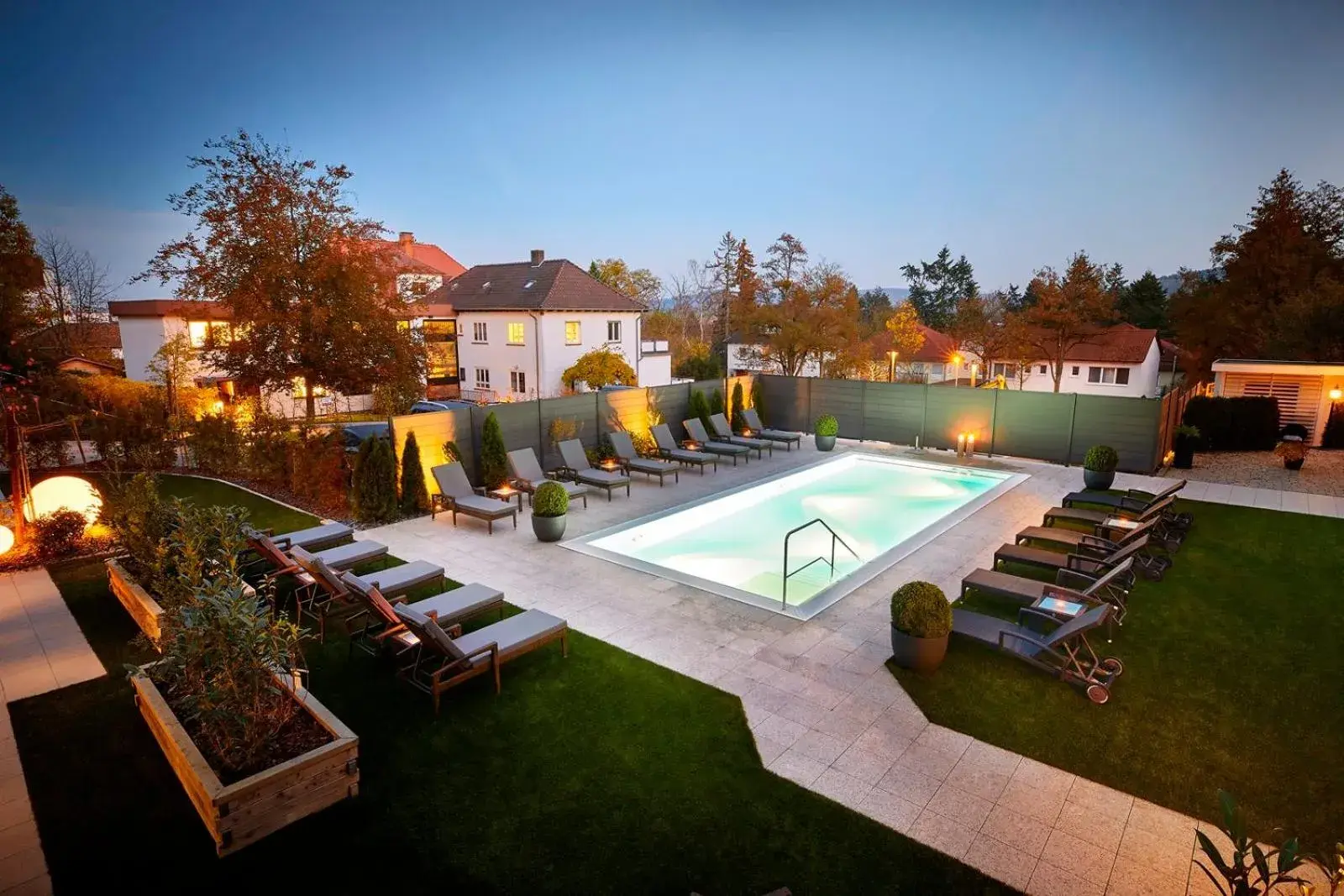 Swimming Pool in Göbel`s Hotel Quellenhof