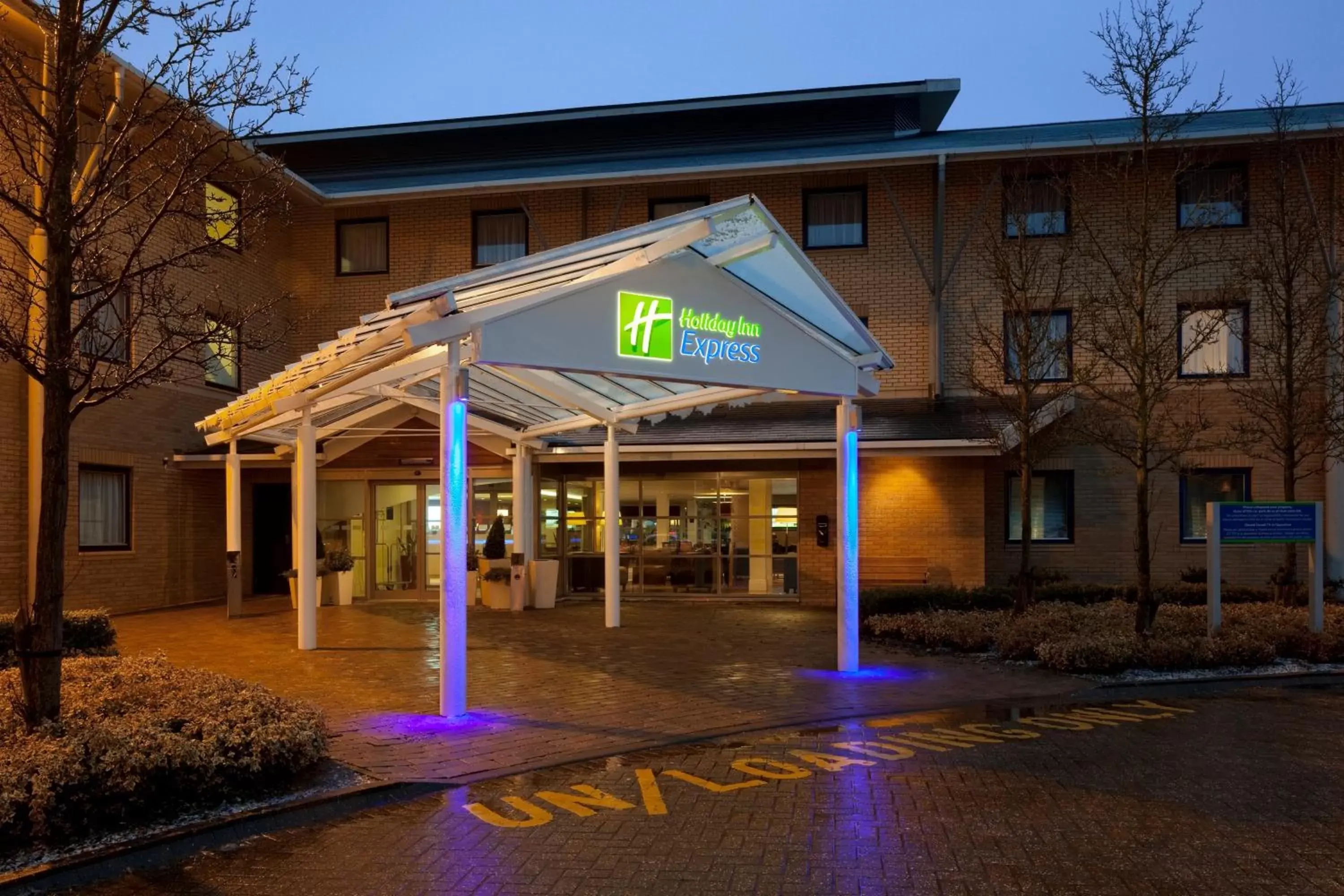 Property Building in Holiday Inn Express Milton Keynes, an IHG Hotel