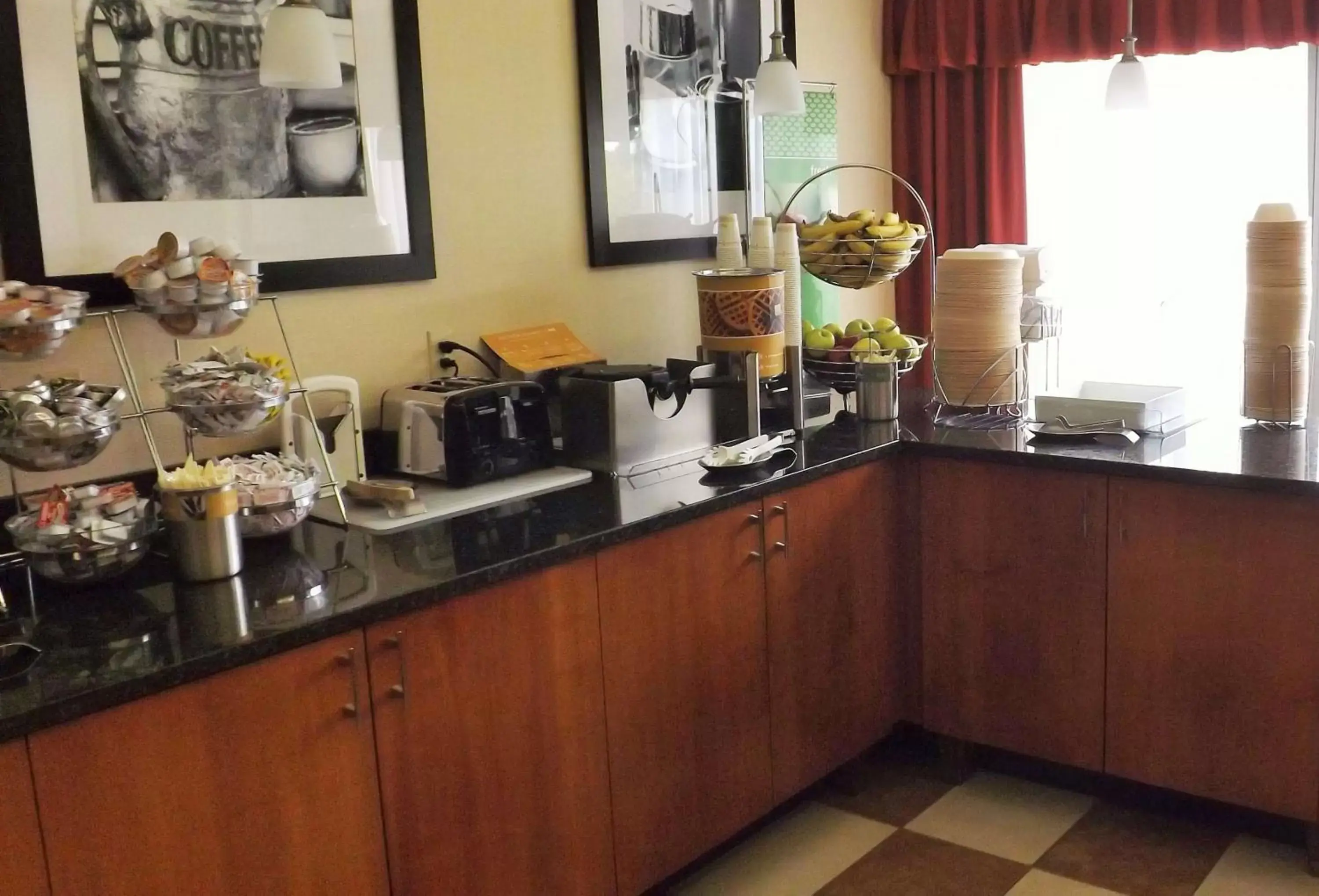 Dining area, Restaurant/Places to Eat in Hampton Inn Lexington - Georgetown I-75