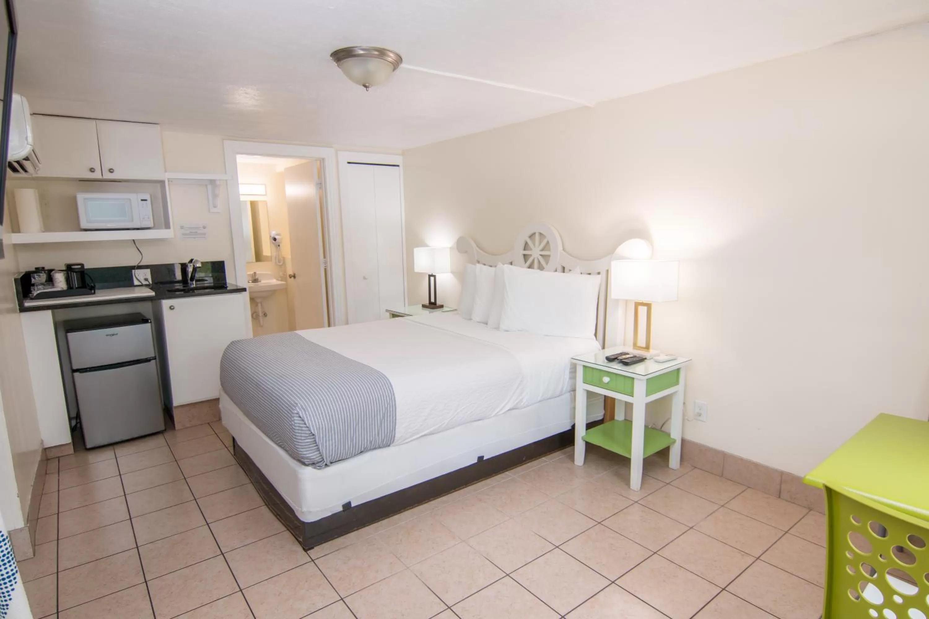 Bedroom in Magic Beach Motel - Vilano Beach, Saint Augustine