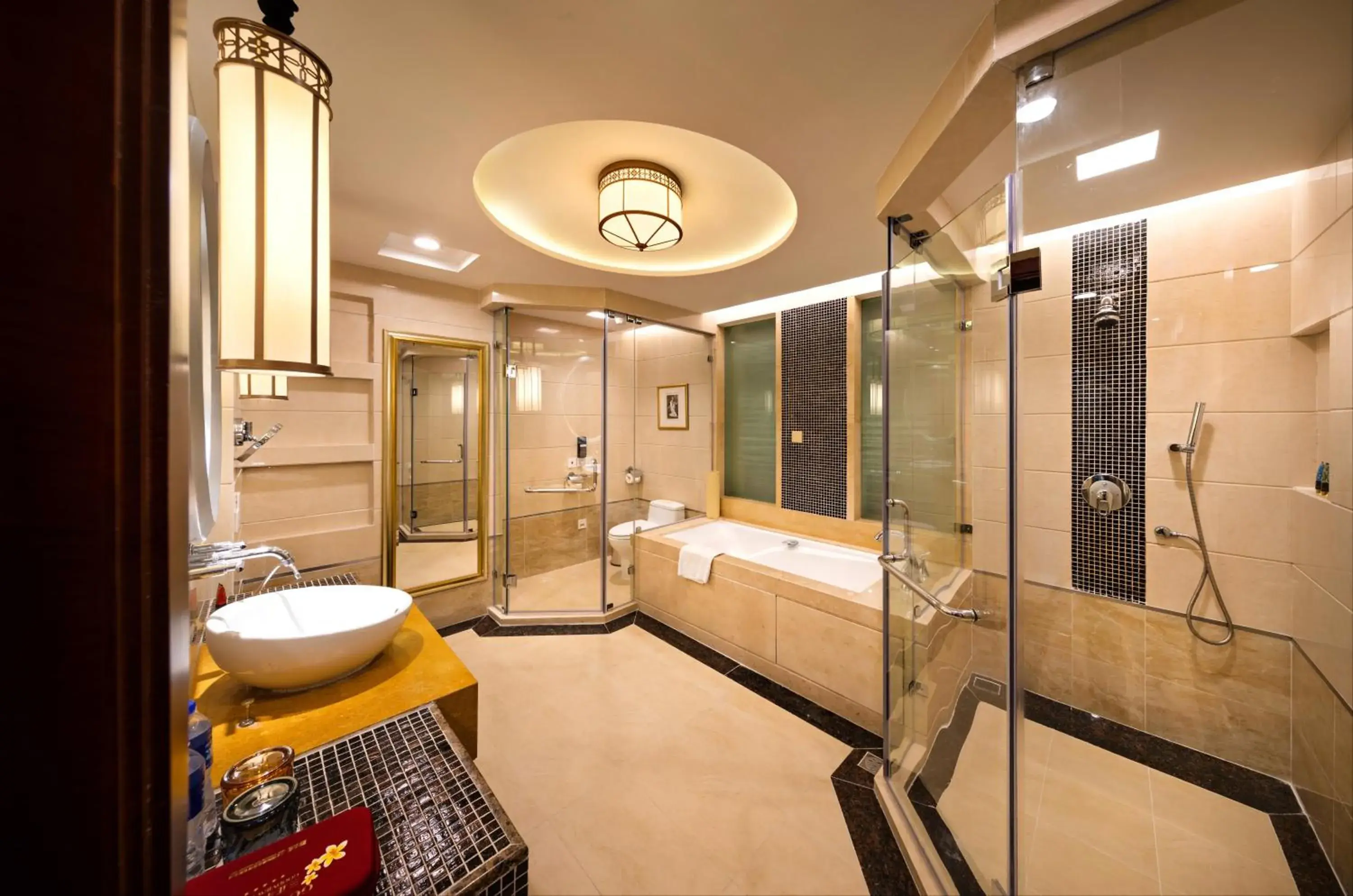 Shower, Bathroom in Goodview Hotel Sangem Tangxia