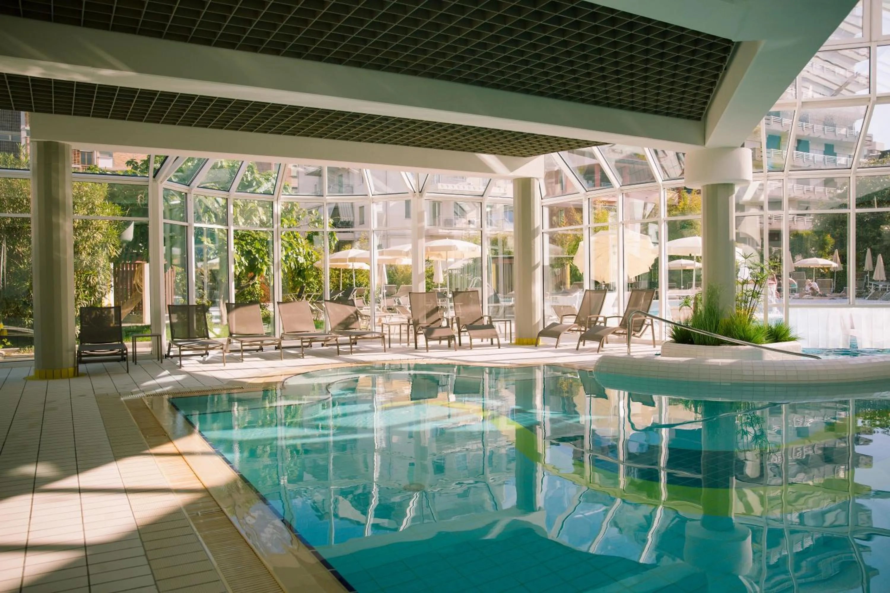 Swimming pool in Hotel Savoy