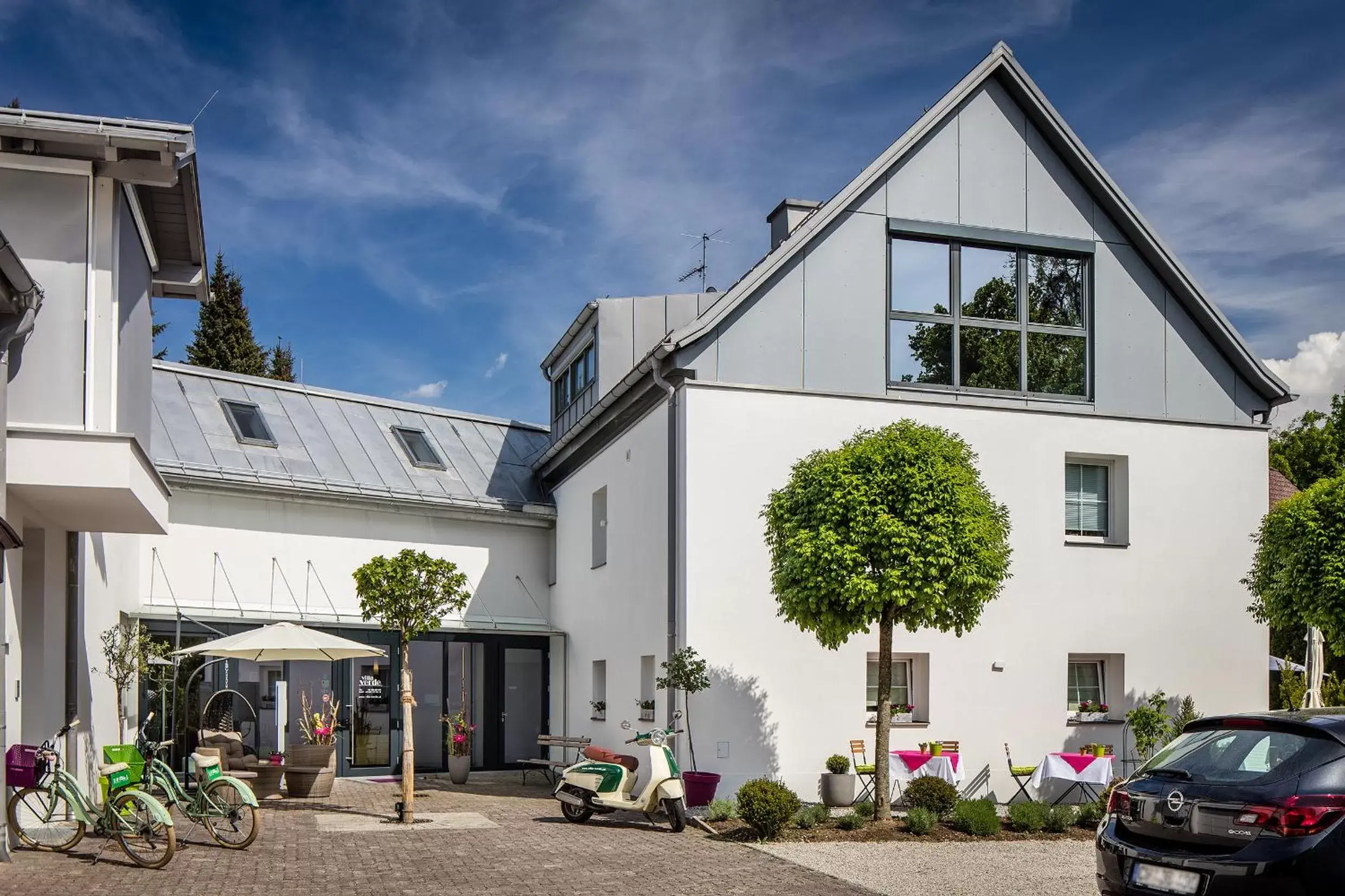 Facade/entrance, Property Building in B&B Villa Verde