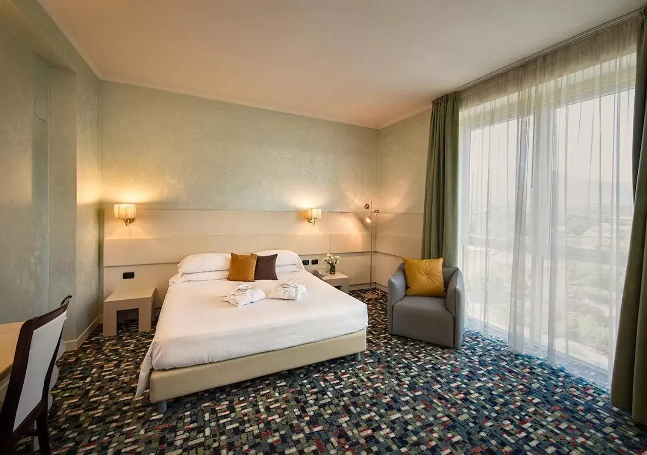Photo of the whole room, Bed in Hotel Ovidius