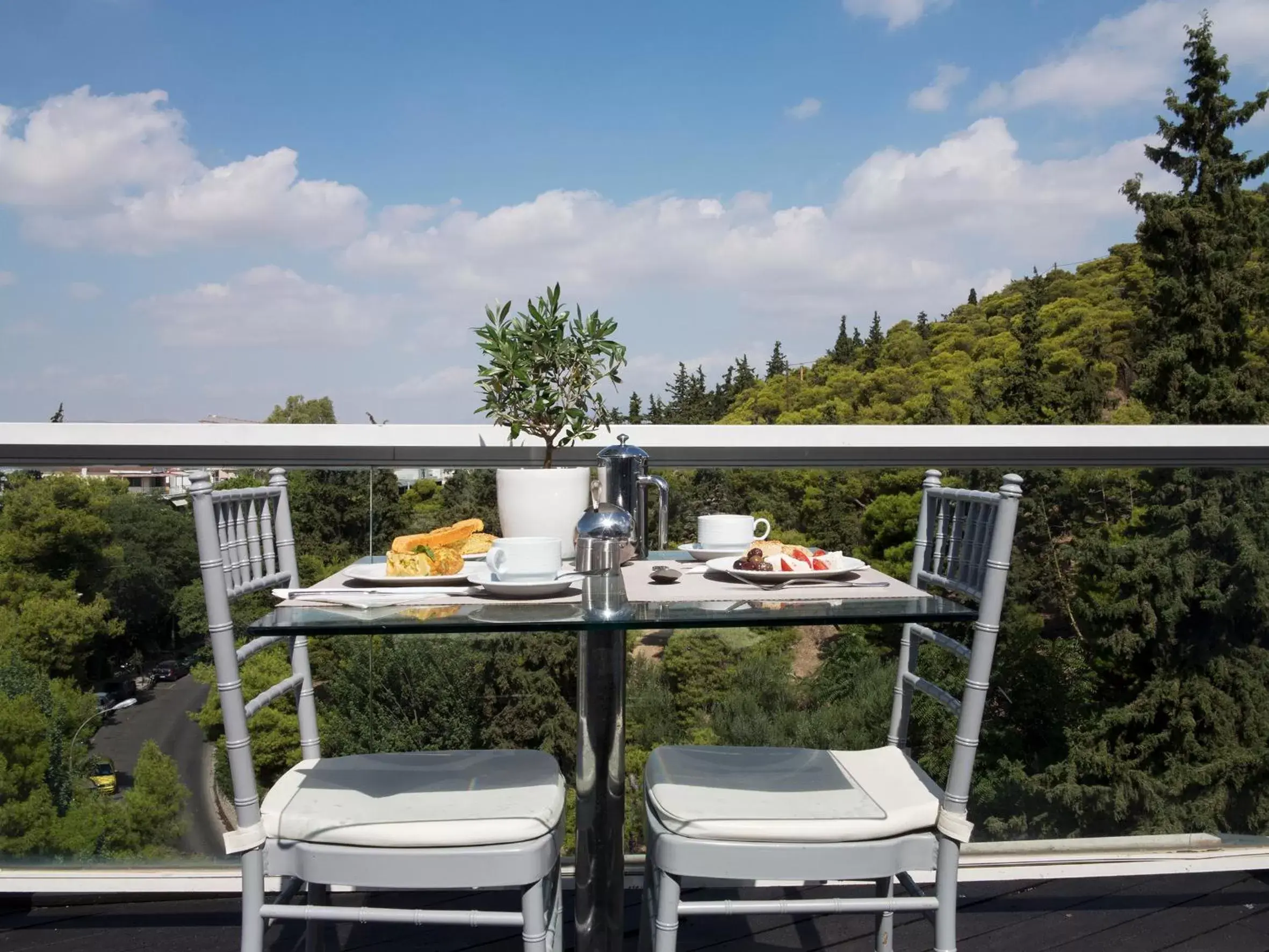 Restaurant/places to eat in St George Lycabettus Lifestyle Hotel
