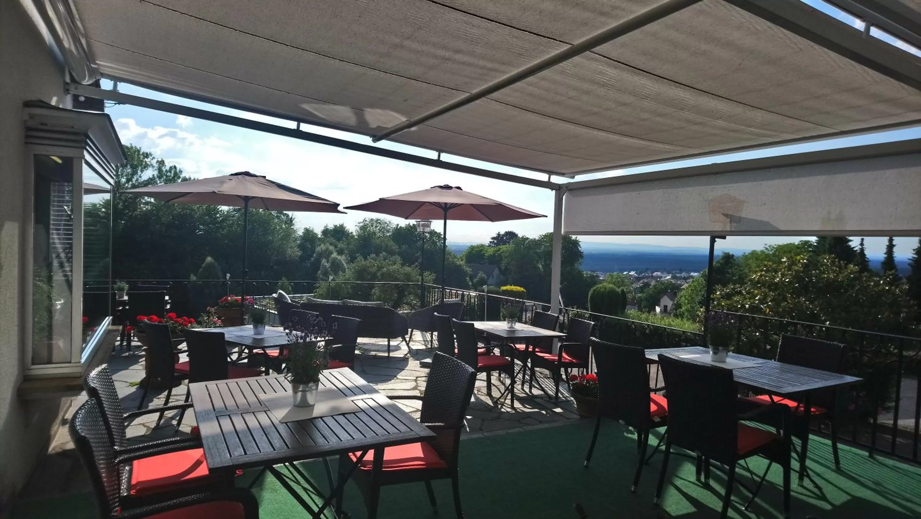 Balcony/Terrace in Käfernberg - Weinhotel