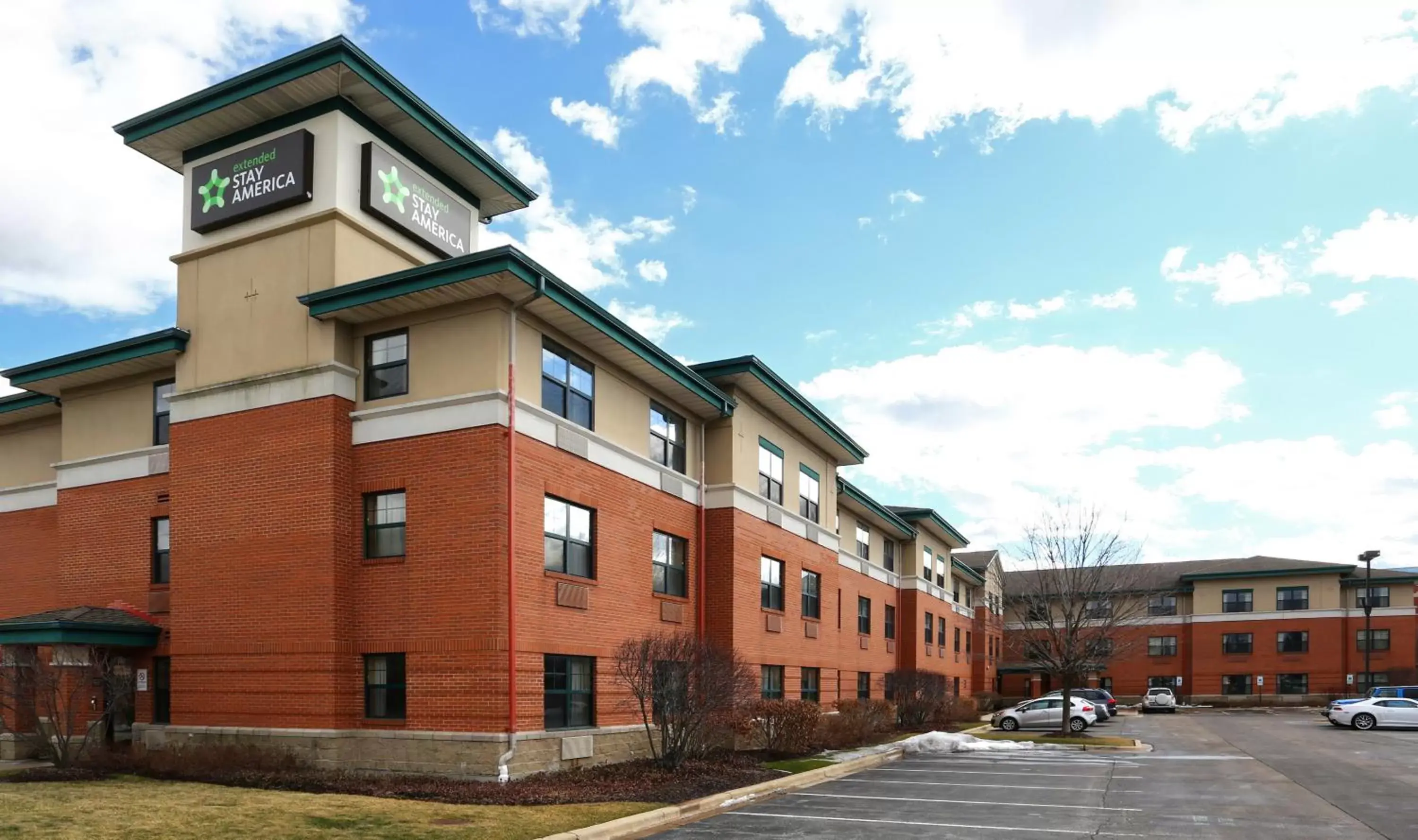 Property building in Extended Stay America Suites - Chicago - Vernon Hills - Lake Forest