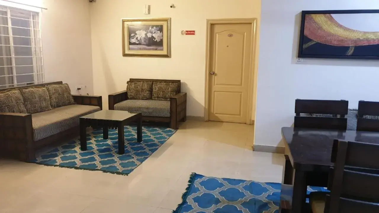 Seating Area in Hotel Blue Dawn Suites Madhapur