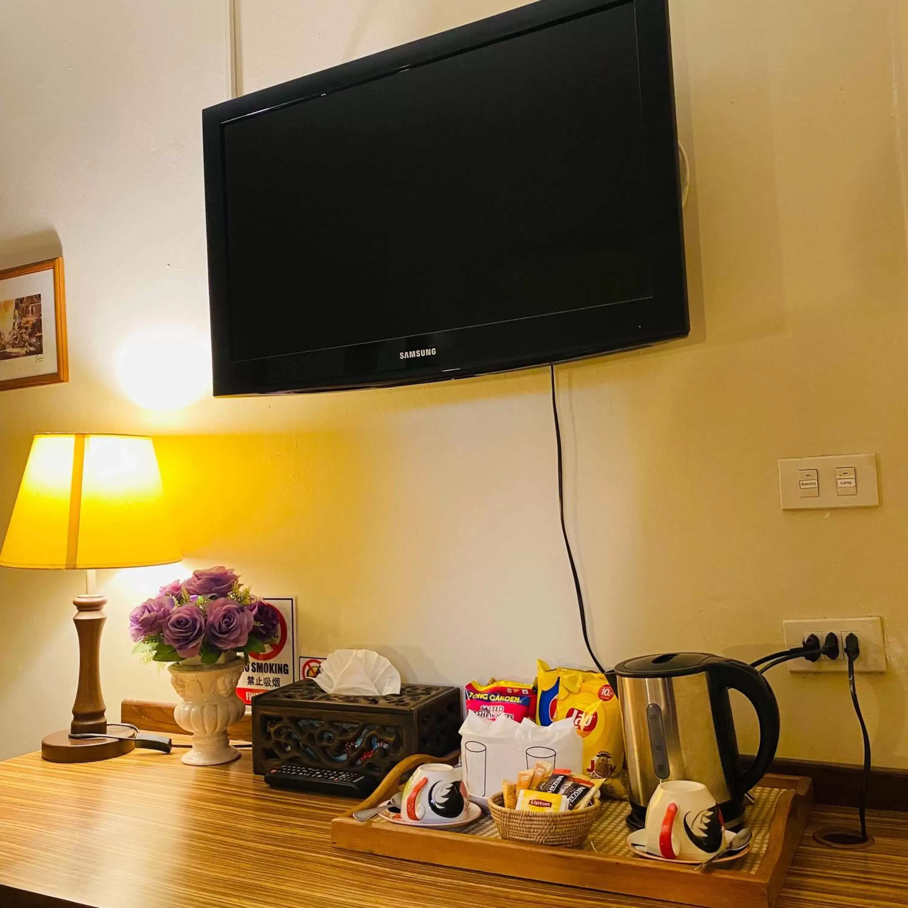 TV and multimedia, TV/Entertainment Center in Vieng Mantra Hotel