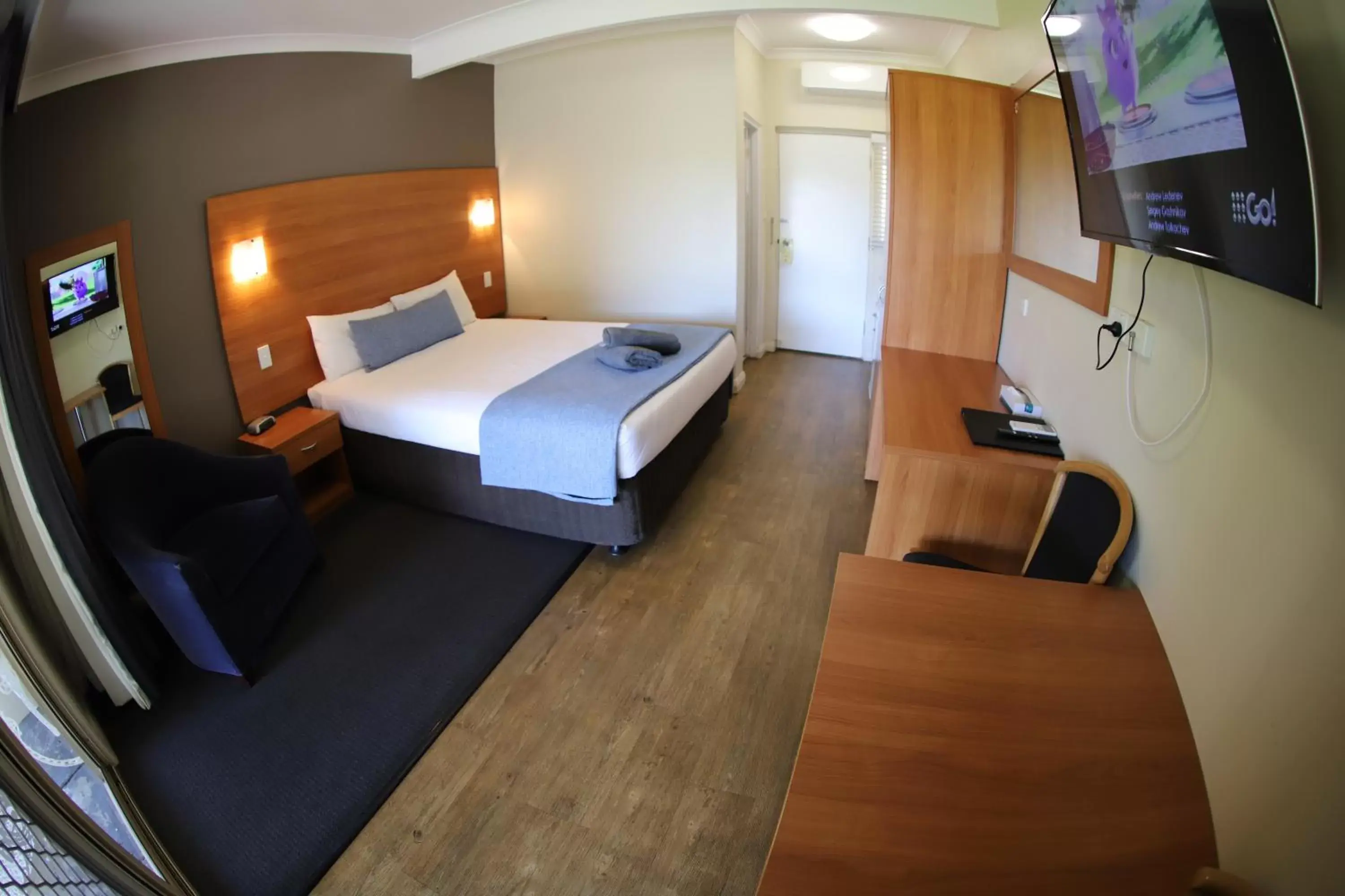 Bedroom in Sleepy Hill Motor Inn