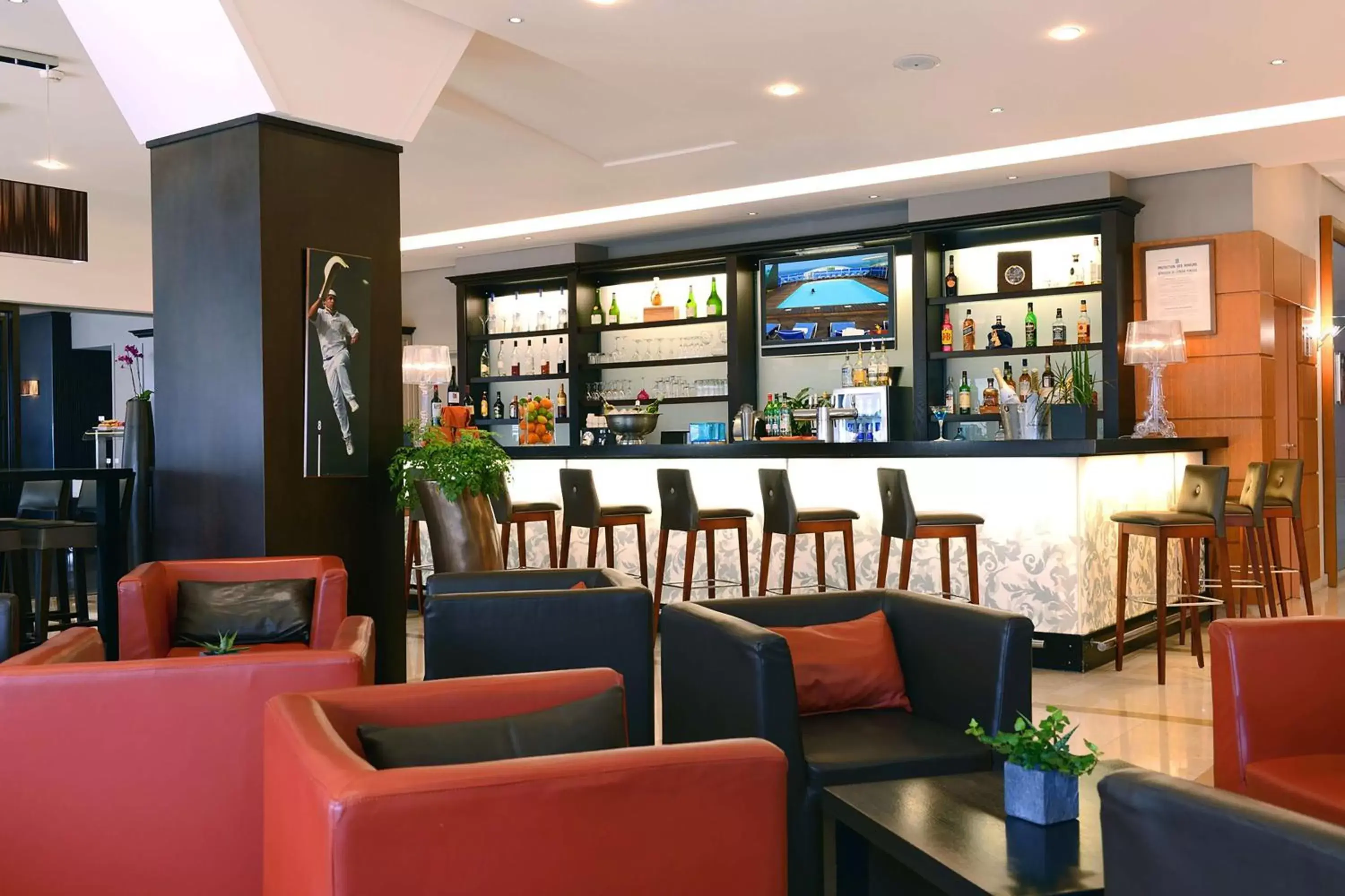 Lounge or bar, Lounge/Bar in Radisson Blu Hotel Biarritz