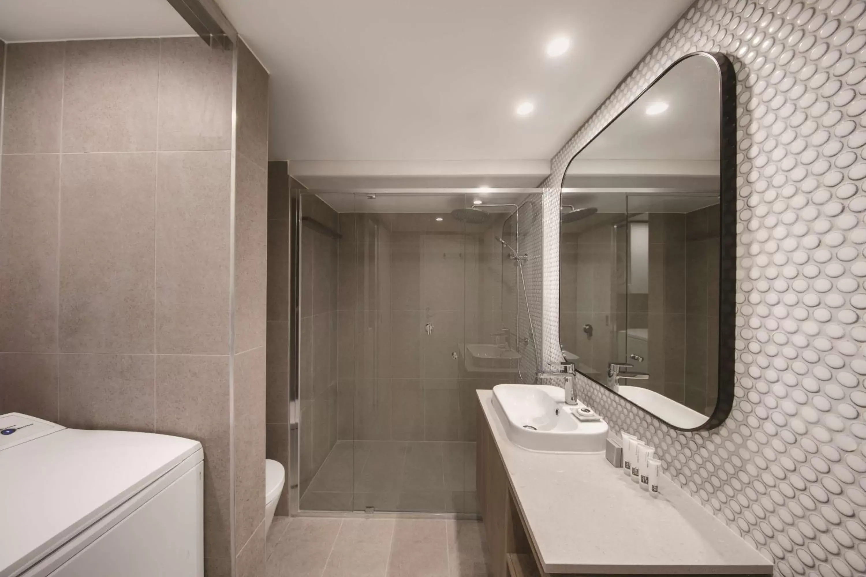 Bathroom in Adina Apartment Hotel Coogee Sydney