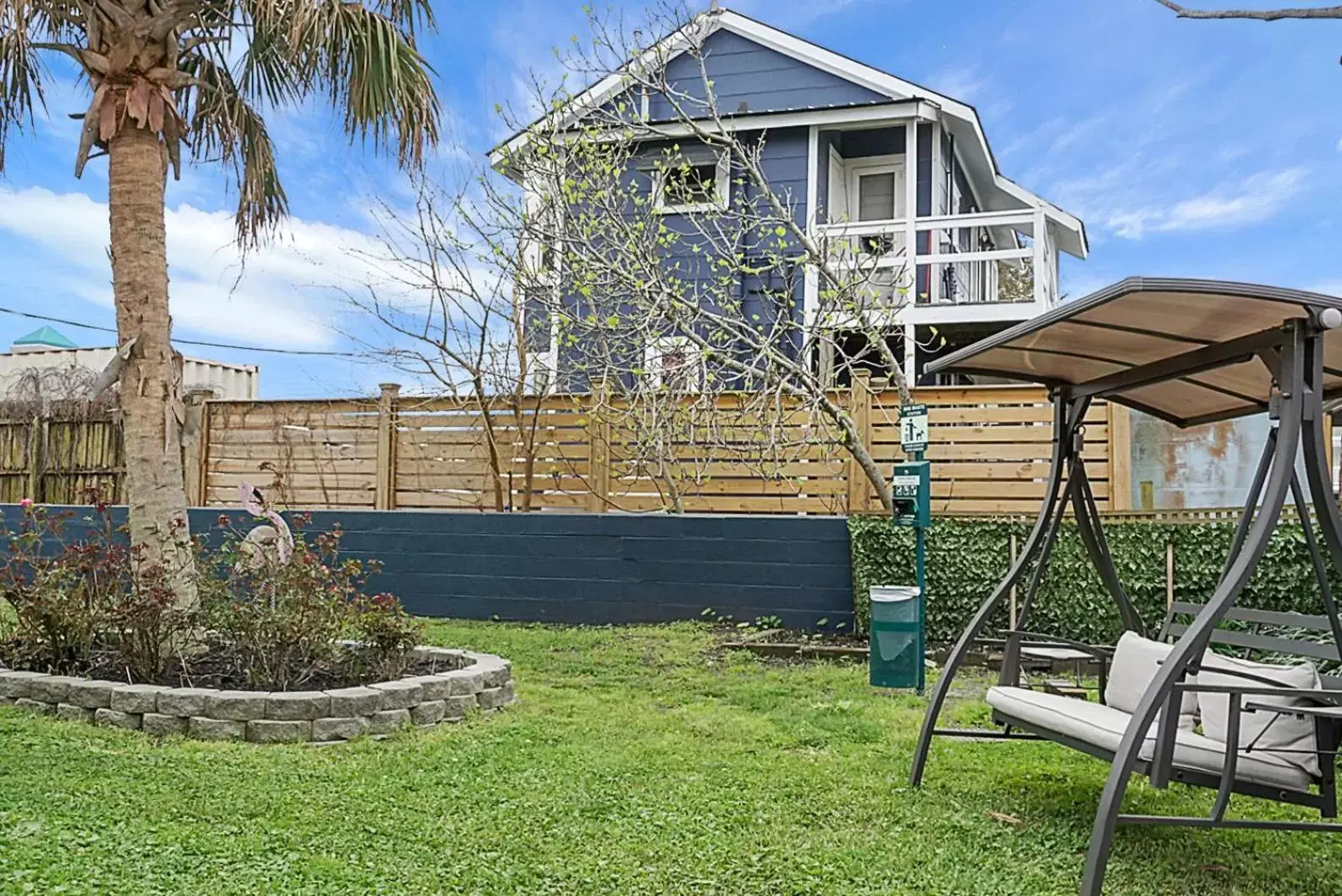 Property Building in Carolina Beach Inn