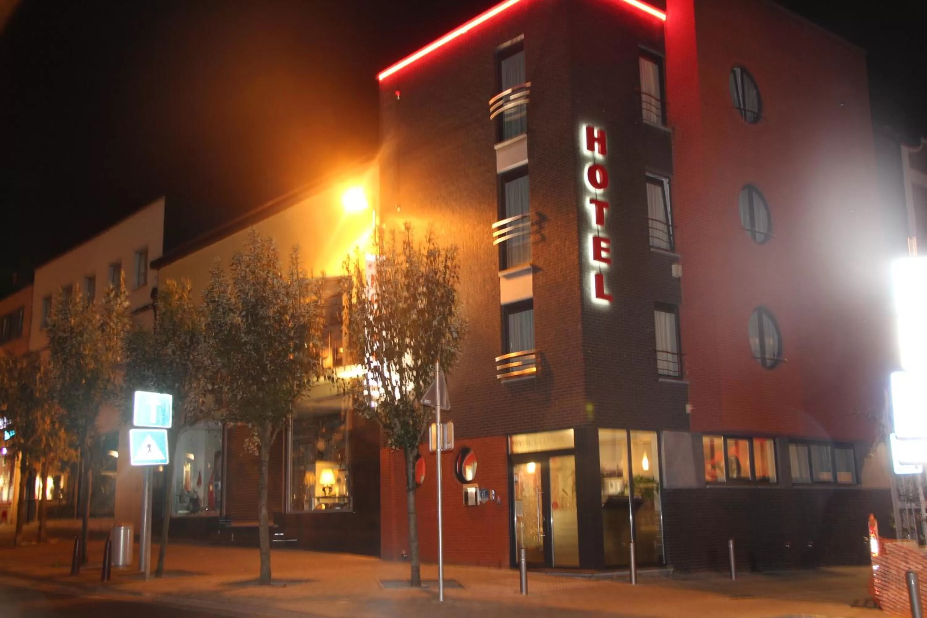 Facade/entrance in Hotel La Louve