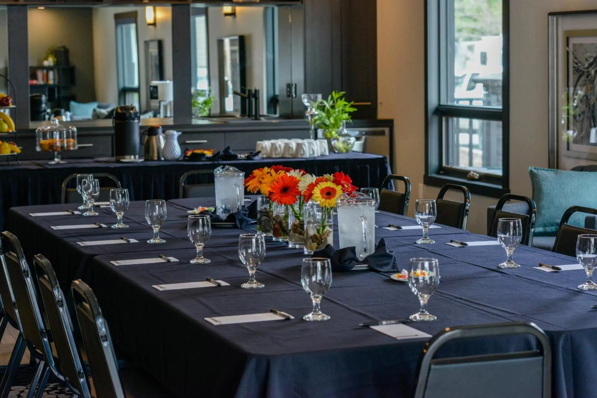 Meeting/conference room in Bighorn Meadows Resort