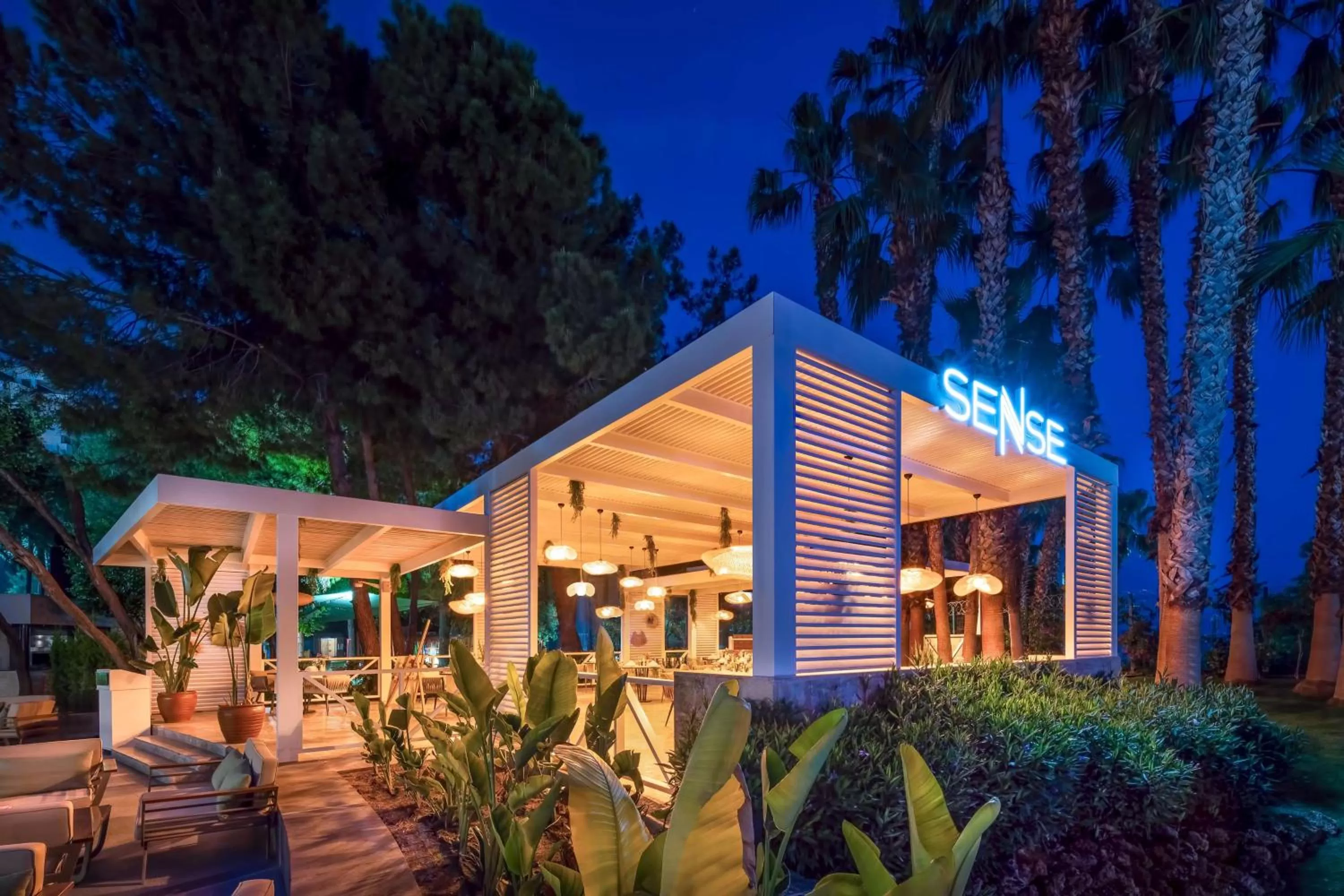 Restaurant/places to eat in Rixos Downtown Antalya - The Land Of Legends Access