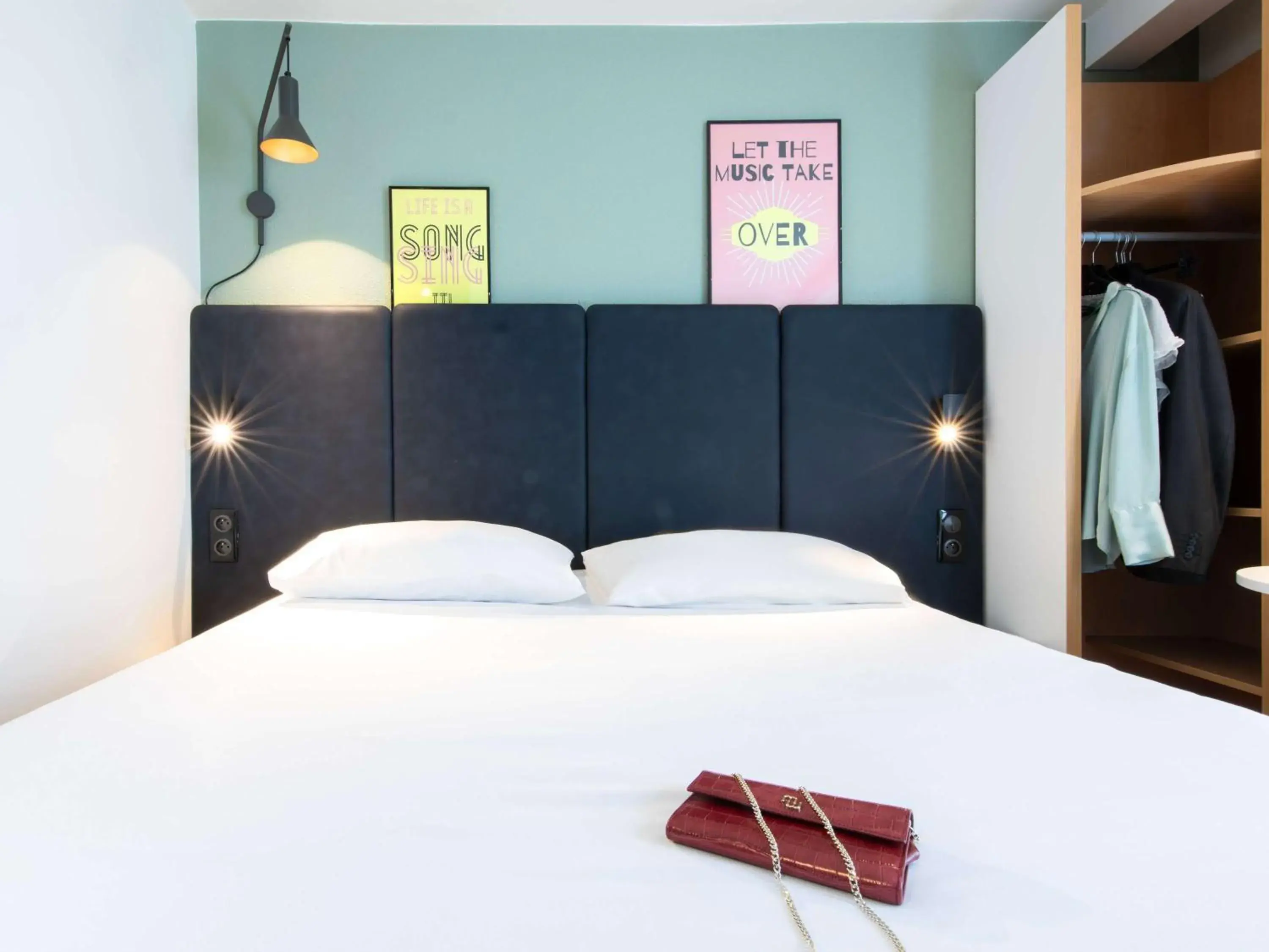 Bedroom, Bed in ibis Paris Bastille Faubourg St Antoine