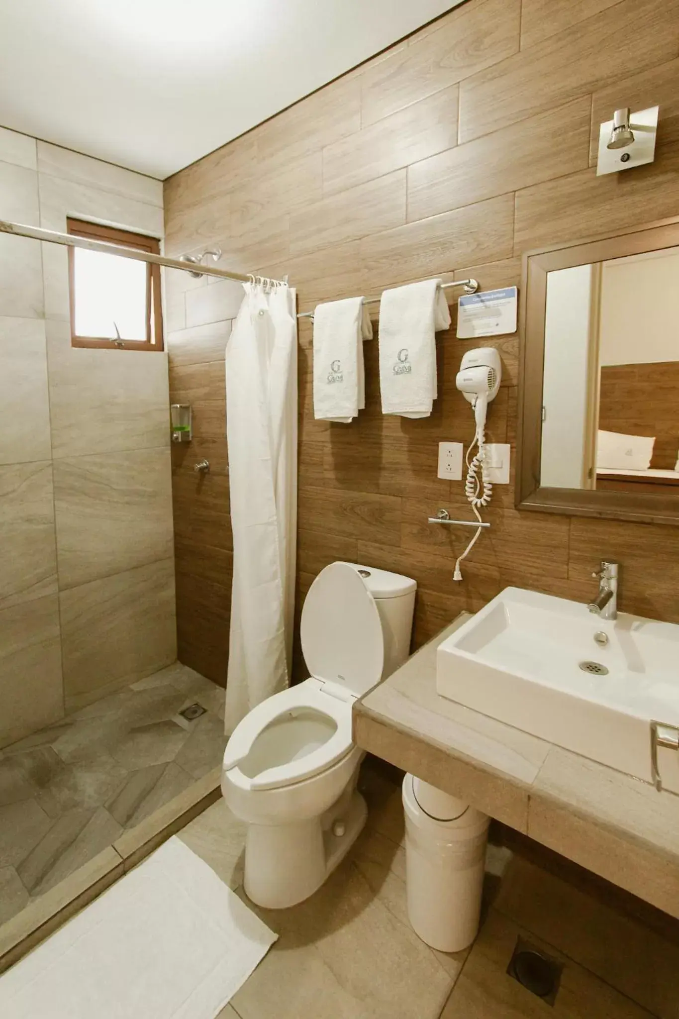 Bathroom in Hotel Guivá Aeropuerto