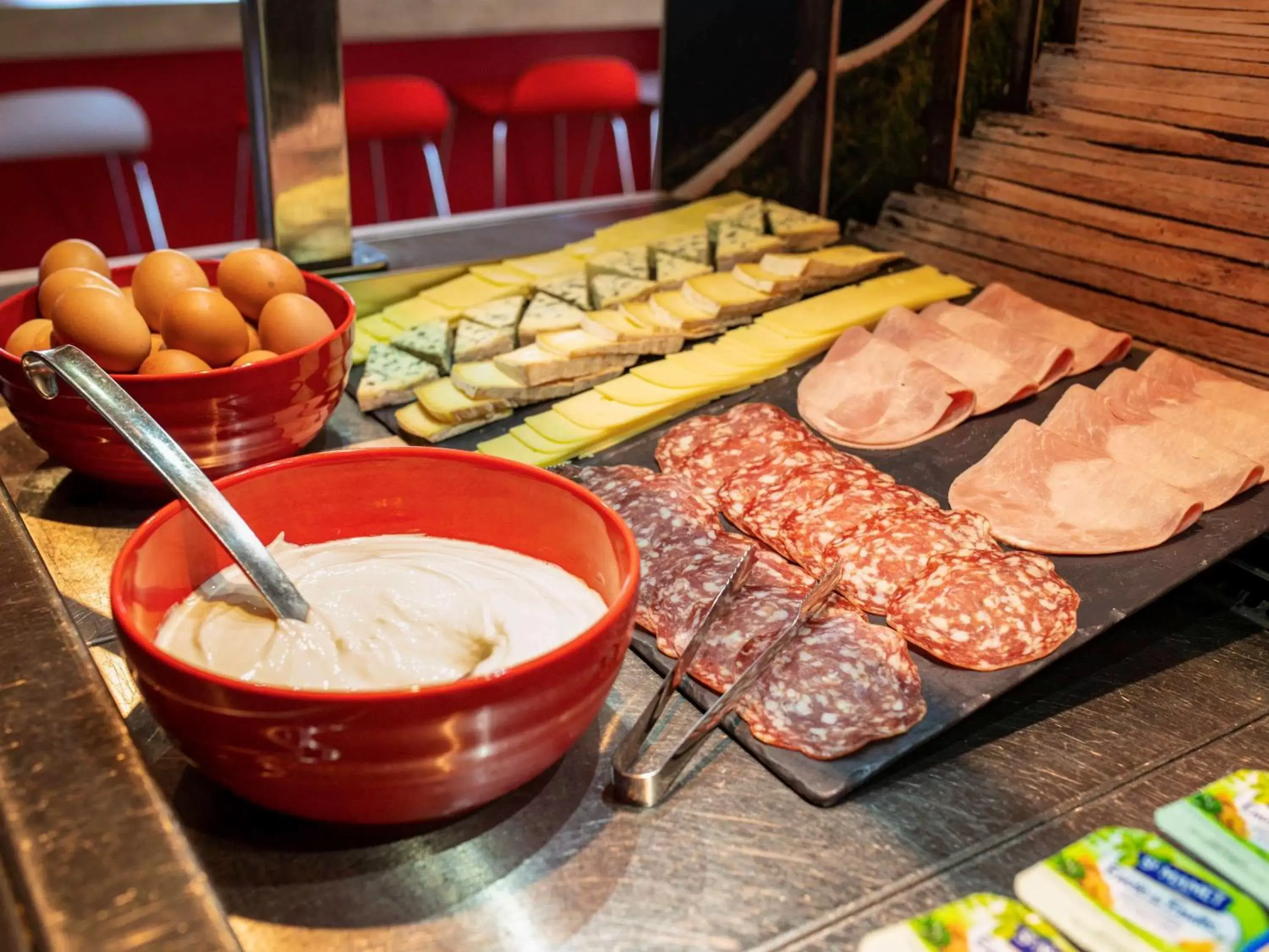 Restaurant/places to eat, Food in ibis Clermont Ferrand Montferrand