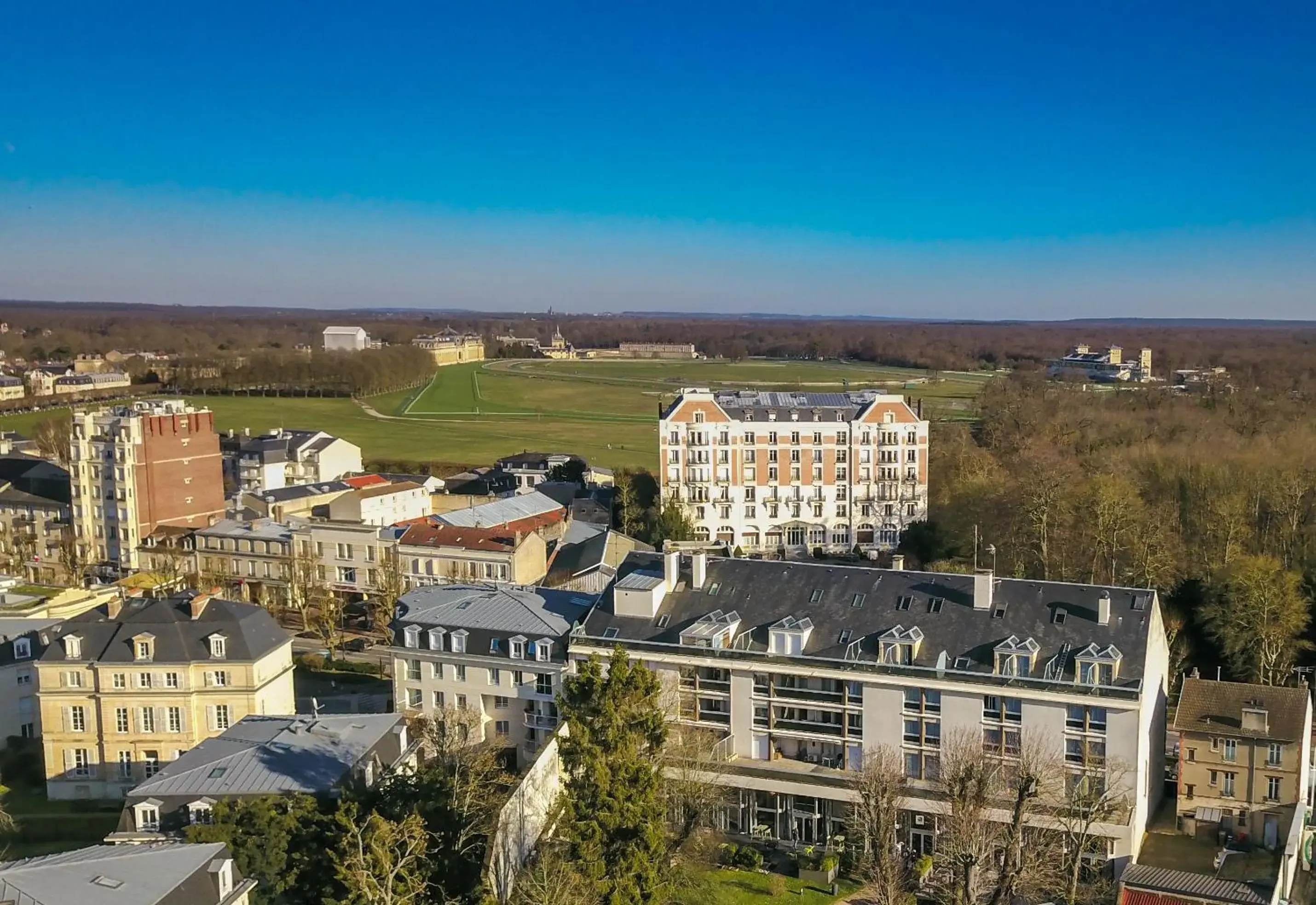 Neighbourhood, Bird's-eye View in Best Western Plus Hotel Du Parc Chantilly