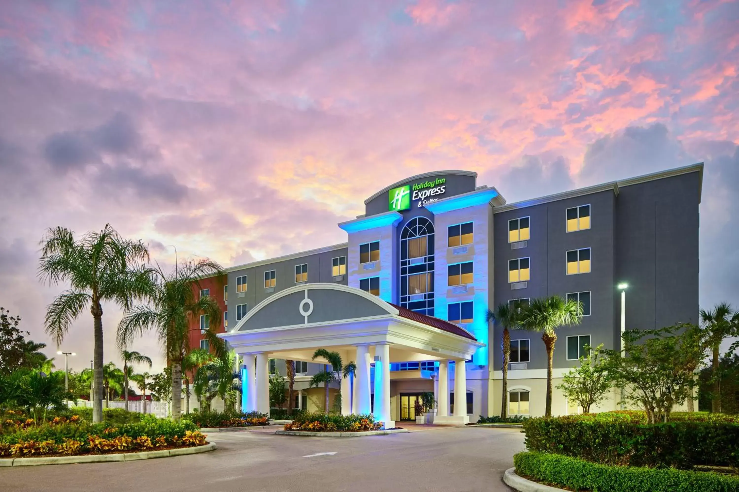 Facade/entrance, Property Building in Holiday Inn Express Hotel & Suites Port St. Lucie West, an IHG Hotel