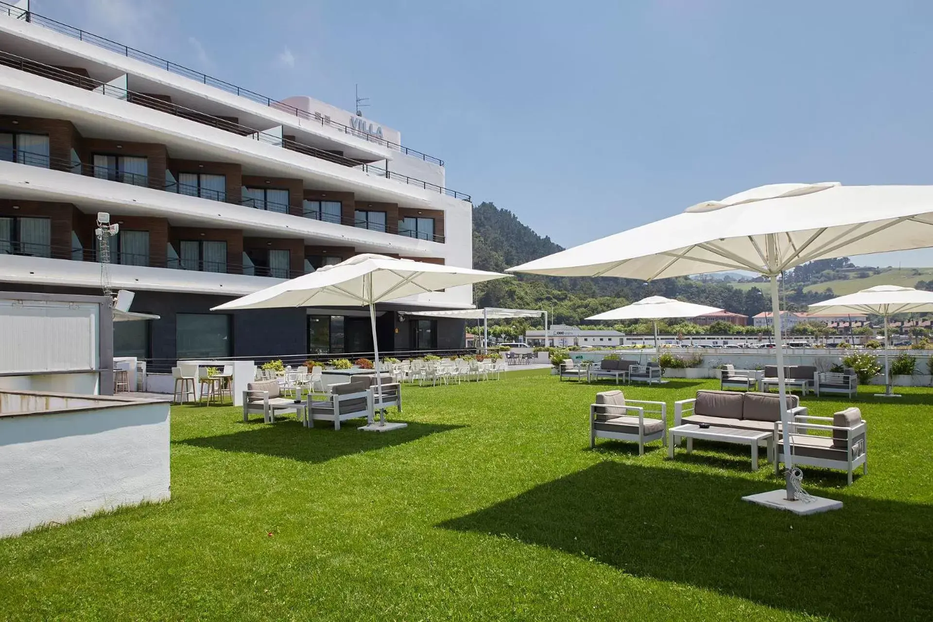 Garden, Property Building in Hotel & Thalasso Villa Antilla - Habitaciones con Terraza - Thalasso incluida